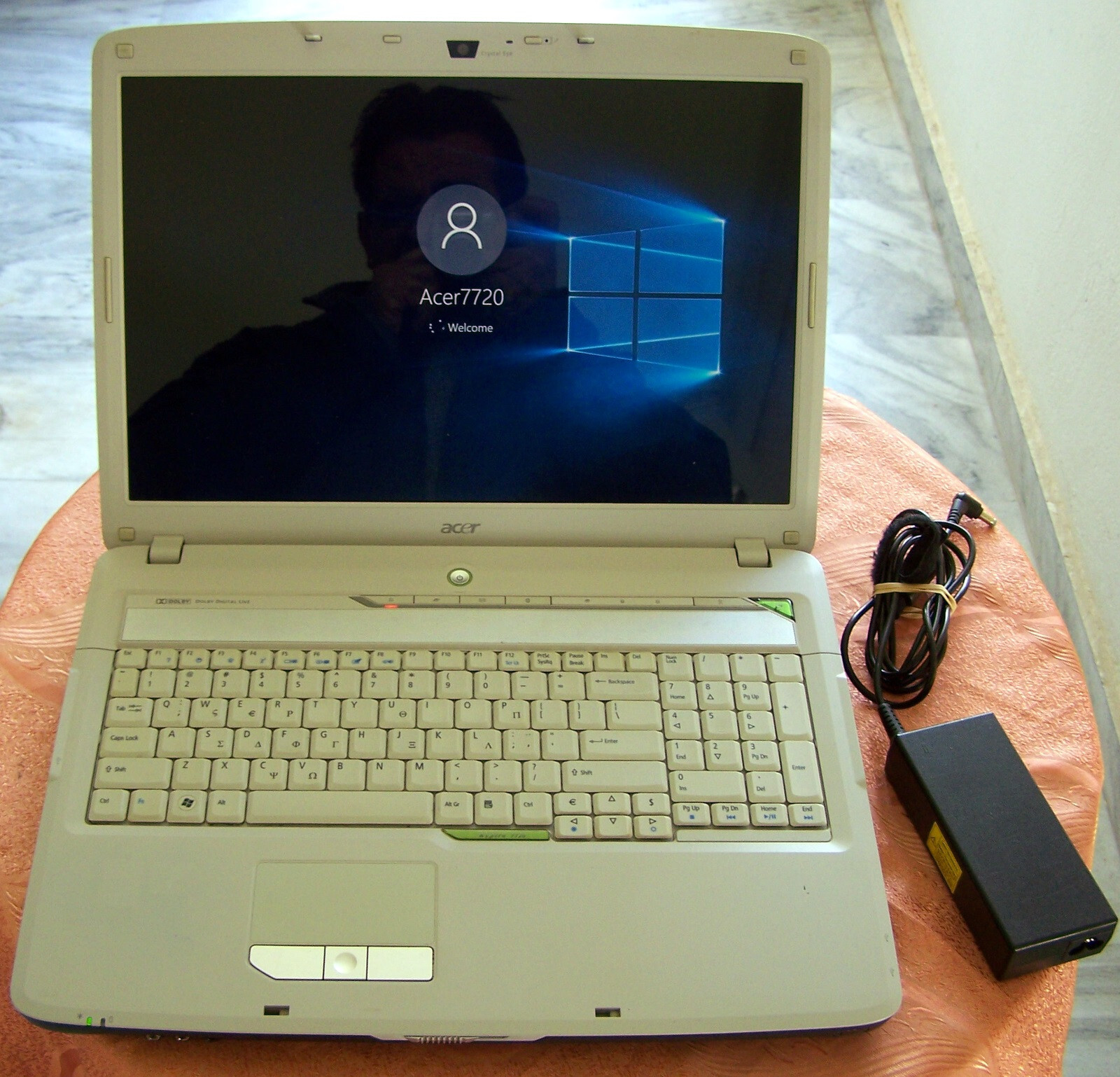 Acer Aspire 7720 17” Intel 2 core 2.0GHz 3GB Ram 2x160GB HD nVidia 9500 Win 10&7