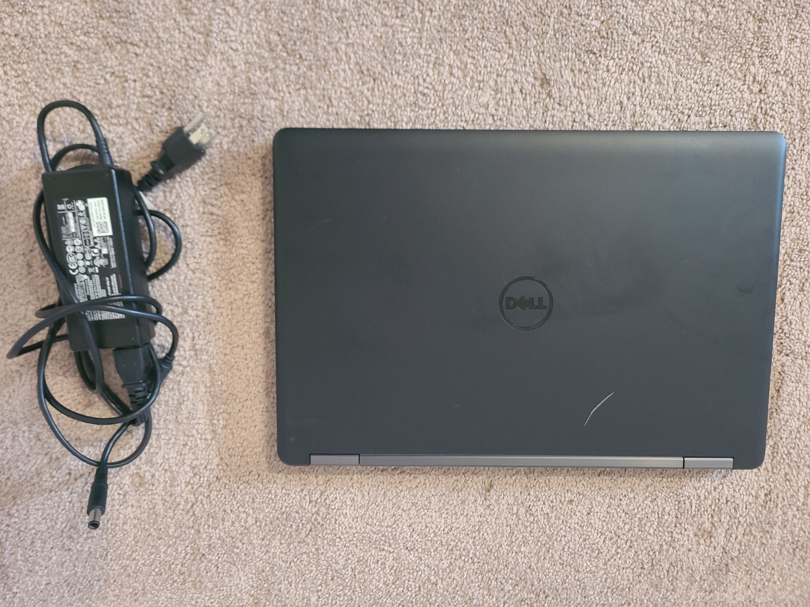 Dell Latitude E5550 – i5-5300U 16GB RAM 240GB SSD 15.6′ screen Win 11 + adapter
