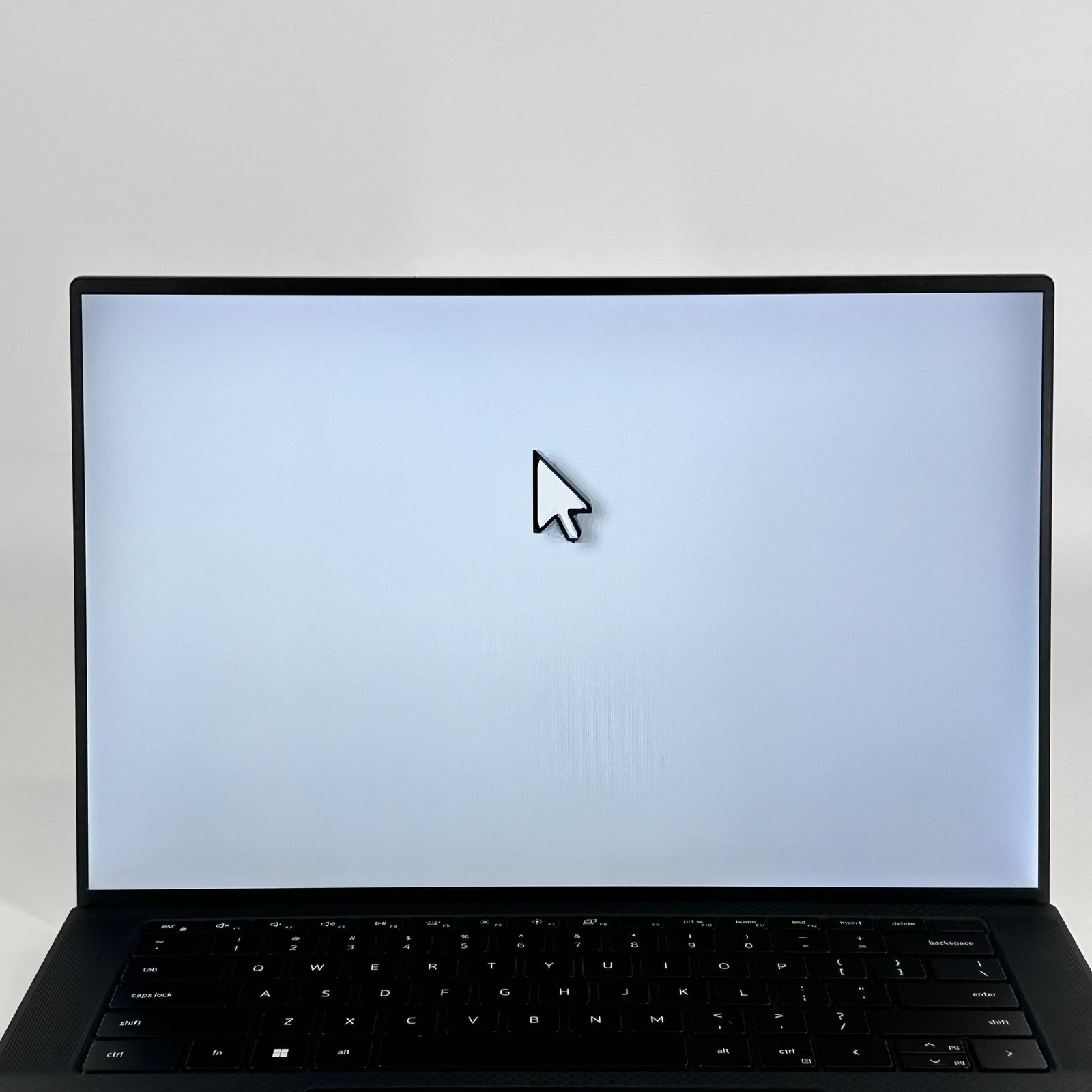 Dell XPS 15 9520 FHD+ 2.5 GHz i9-12900HK 16GB 1TB SSD RTX 3050 Ti Very Good