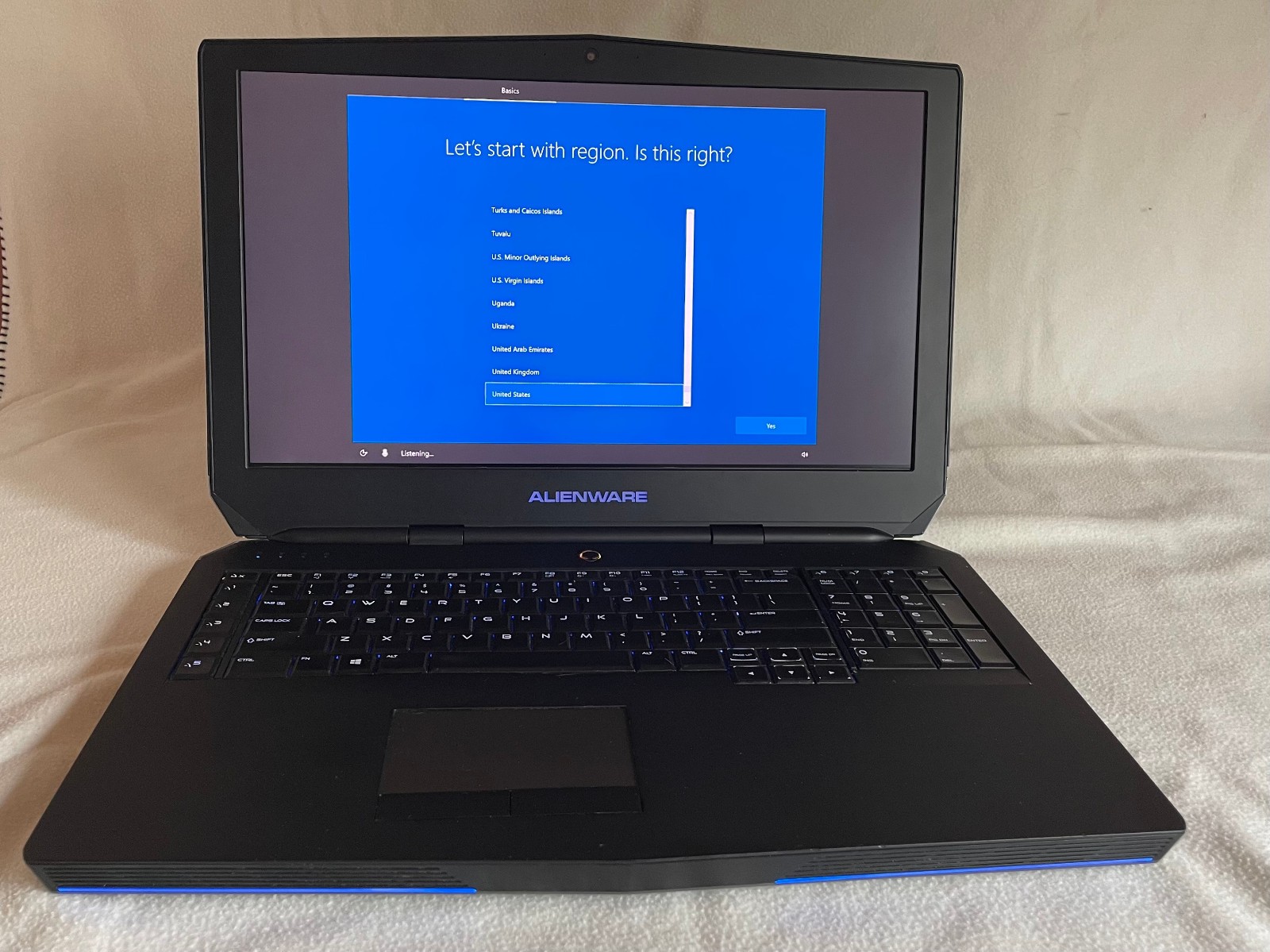 Alienware 17 R3 Gaming Laptop i7-6700HQ 2.60GHz GTX 970M 8GB RAM 1TB HDD
