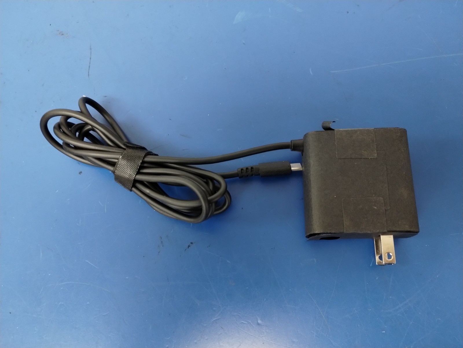 Lenovo Slim 7 14ILL10, Intel Core Ultra 7 258V, 2.20 GHz, 32 GB RAM, 1 TB NVMe