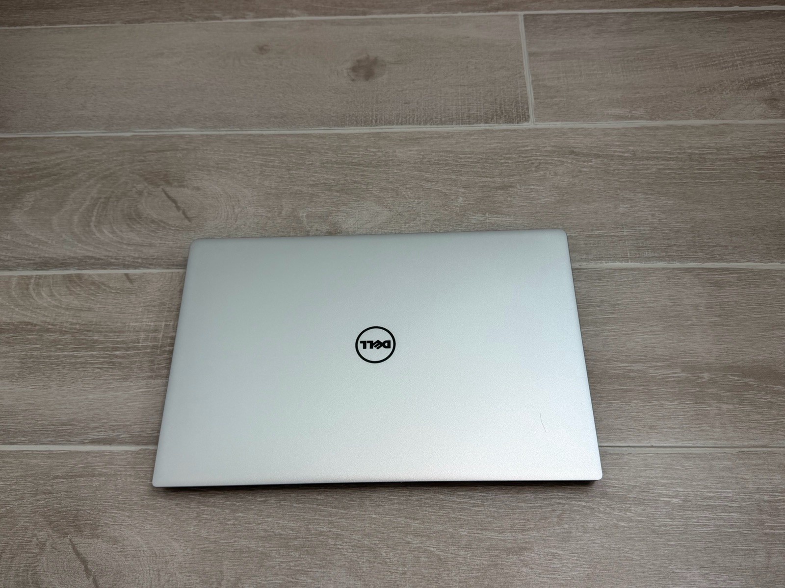 Dell XPS 15 9550 13.2″ Laptop Core i7-8550U 8GB RAM 256GB SSD Win-11