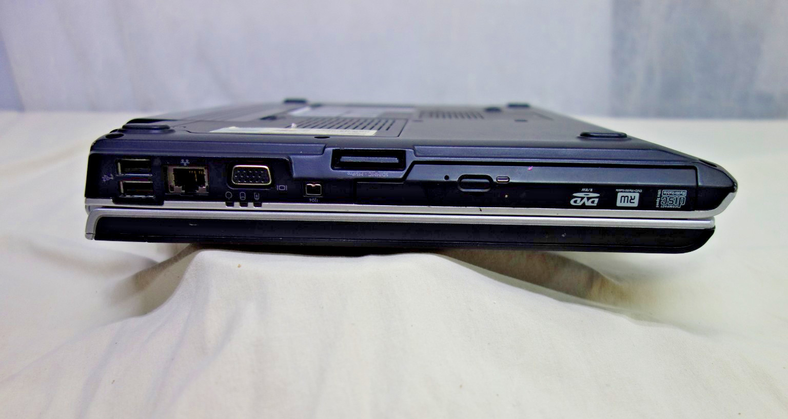 Dell Inspiron 1520 laptop Core Duo 2Ghz 2GBram 109Gb HDD Win7 Pro and charger