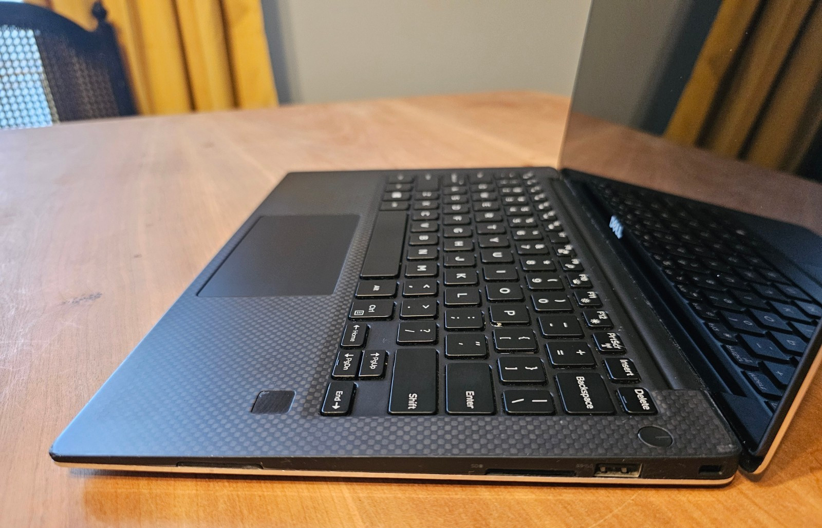 Dell XPS 13 9360 i7-8550 16GB RAM 128GB NVMe QHD+ Touchscreen Bad Battery