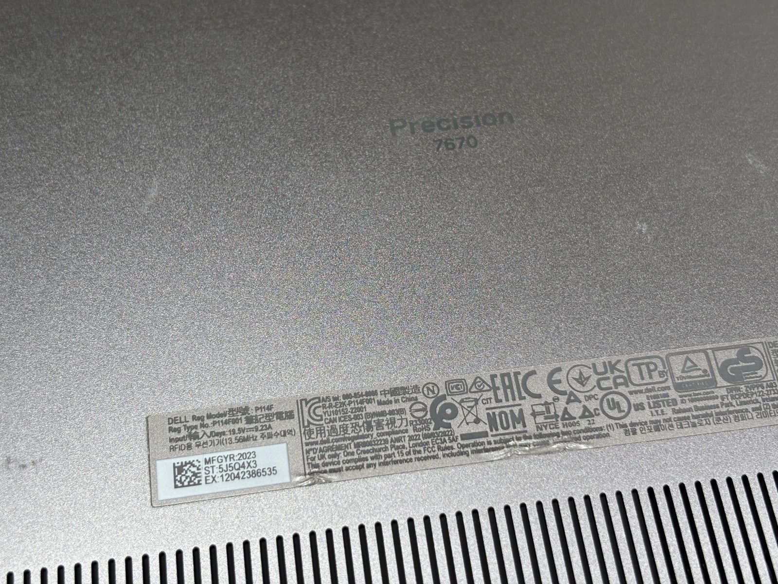 Dell Precision 7670 Mobile Workstation i7-12850HX 32GB 512GB RTX A1000 Win11