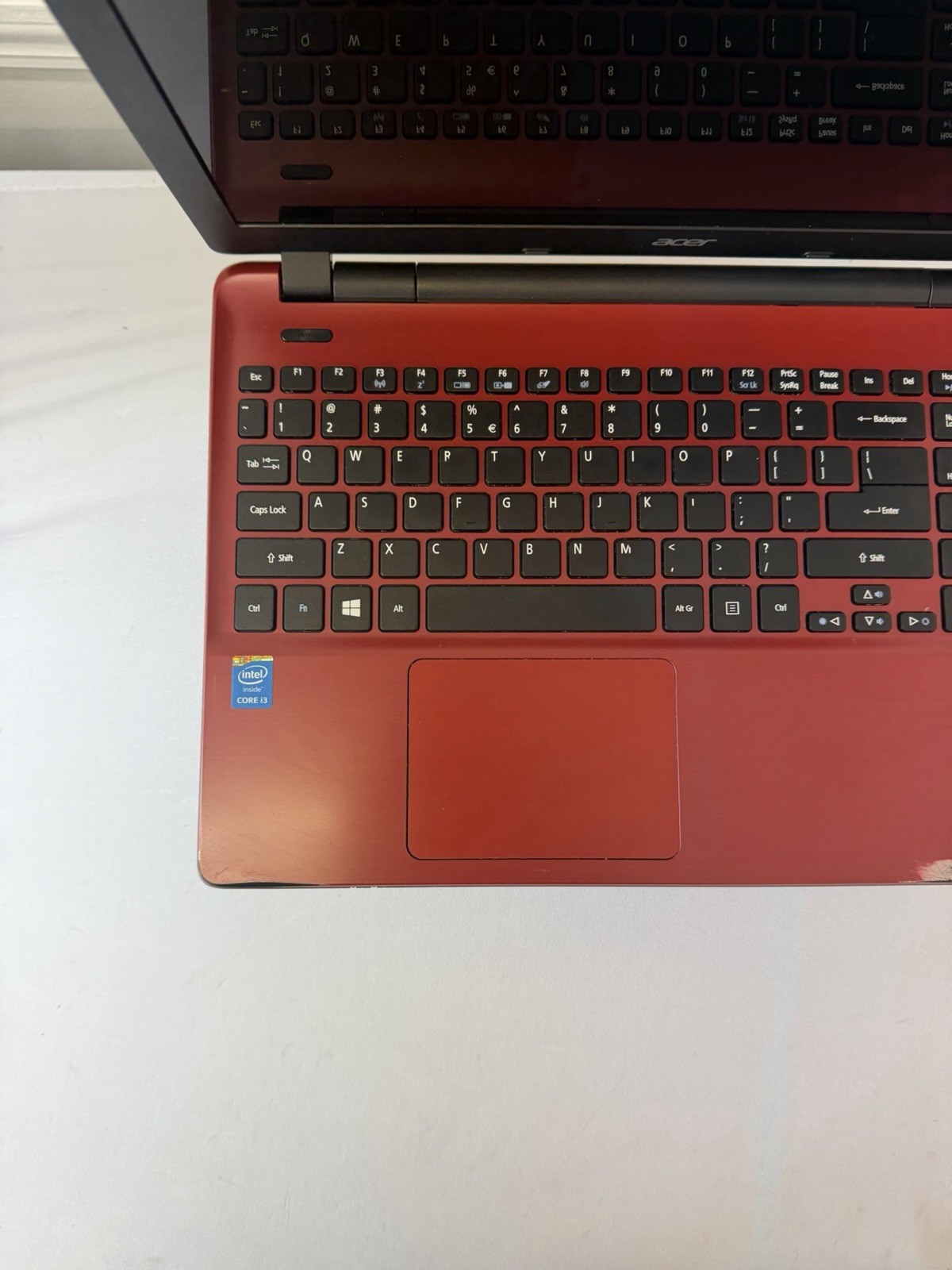 Acer E 571-Z5WAH Laptop – Good Screen – Intel i3-4030U – Read Des