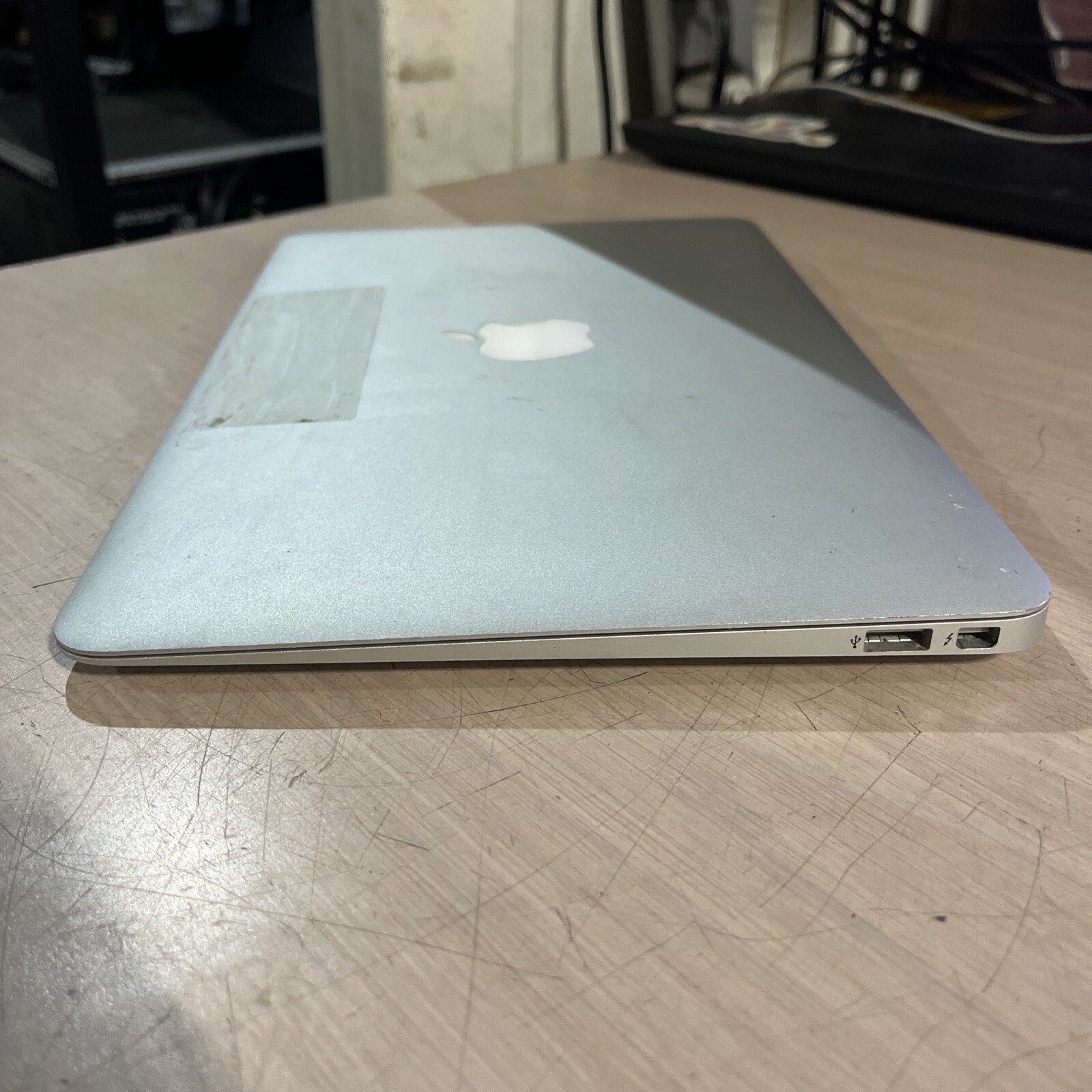 APPLE MACBOOK AIR 11″ MID-2012 CORE I5-3317U 1.7GHZ 4GB RAM