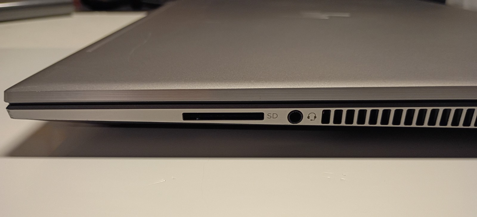 HP Z BOOK STUDIO G5 i7, 8850H, 15.3″, 512 GB M.2 SSD, 32 GB RAM, WIN 11 25H2