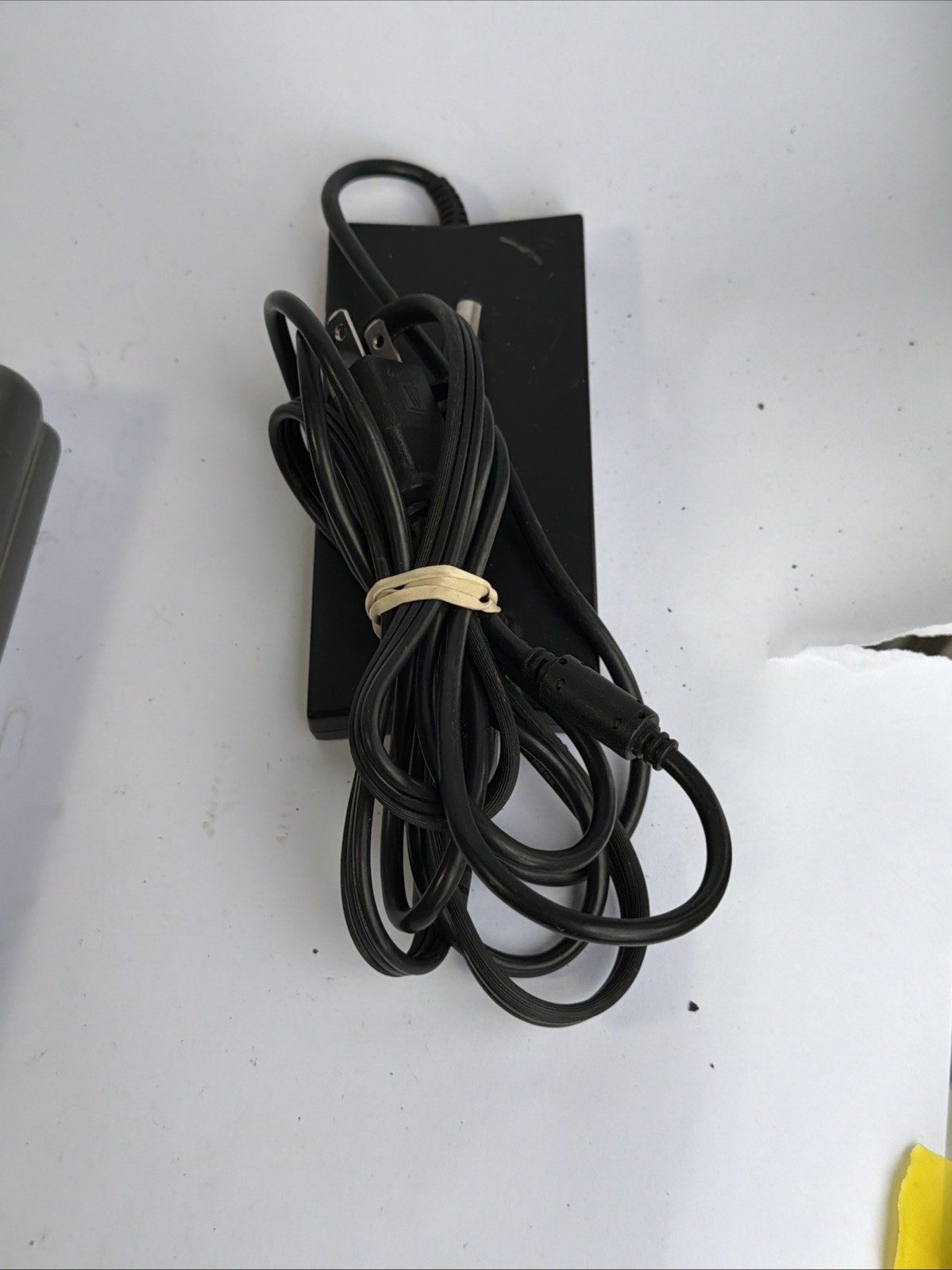 Dell Inspiron 8600 15″ Windows XP Laptop Radeon 9600 1680×1050 9 Pin Serial NICE