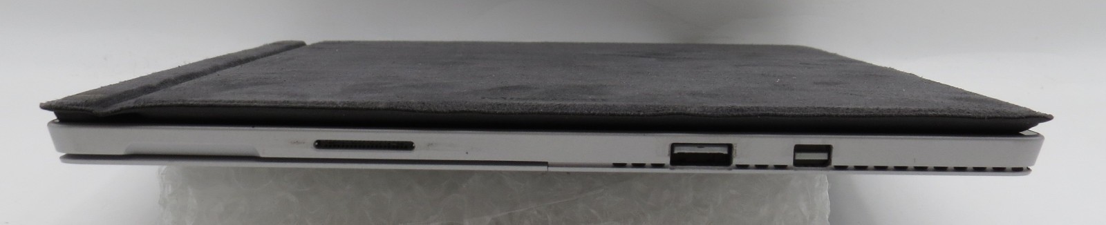 Microsoft Surface Pro 4 i5-6300U@2.4GHz 8GB RAM 12″ 256GB HD No OS/AC