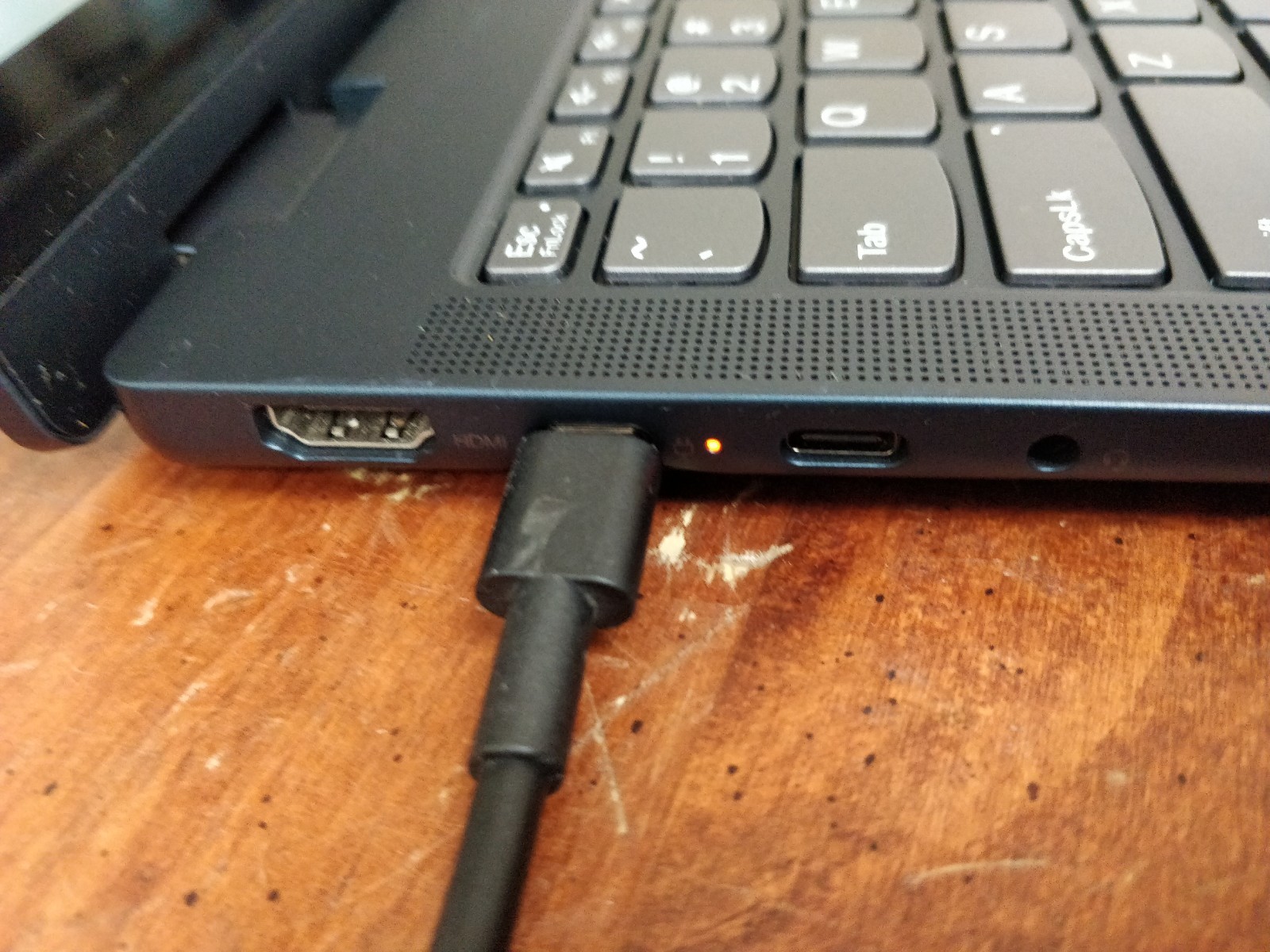 Lenovo Ideapad 5 14AHP9 AMD Ryzen 5 8645HS@2.10GHz 8 GB RAM NO DRIVE PARTS 9080
