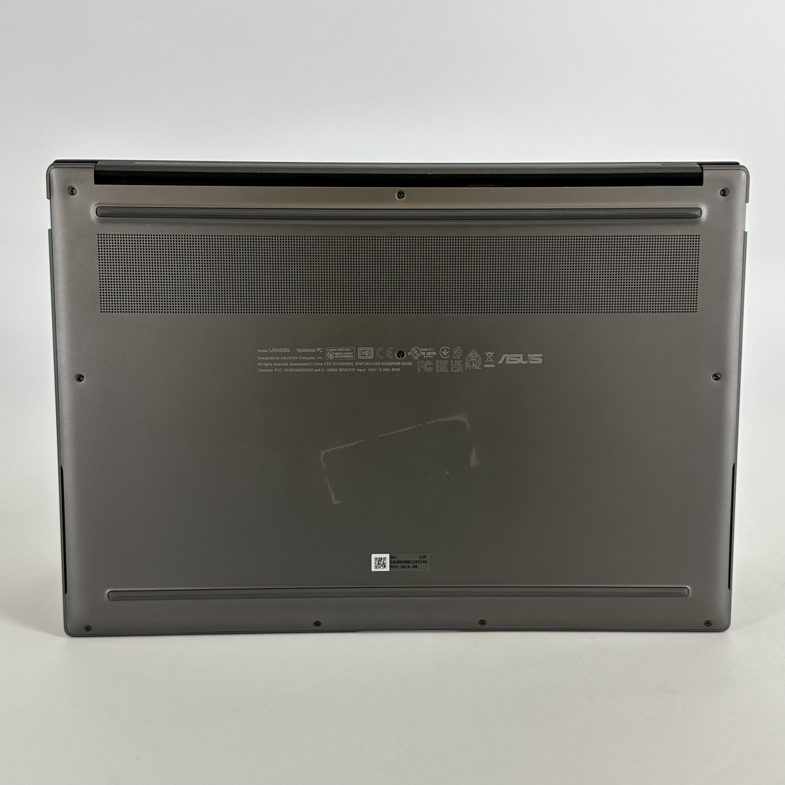 Asus Zenbook S 14 QHD+ TOUCH 2.2 GHz Ultra 7 256V 16GB 1TB Very Good BENT FRAME