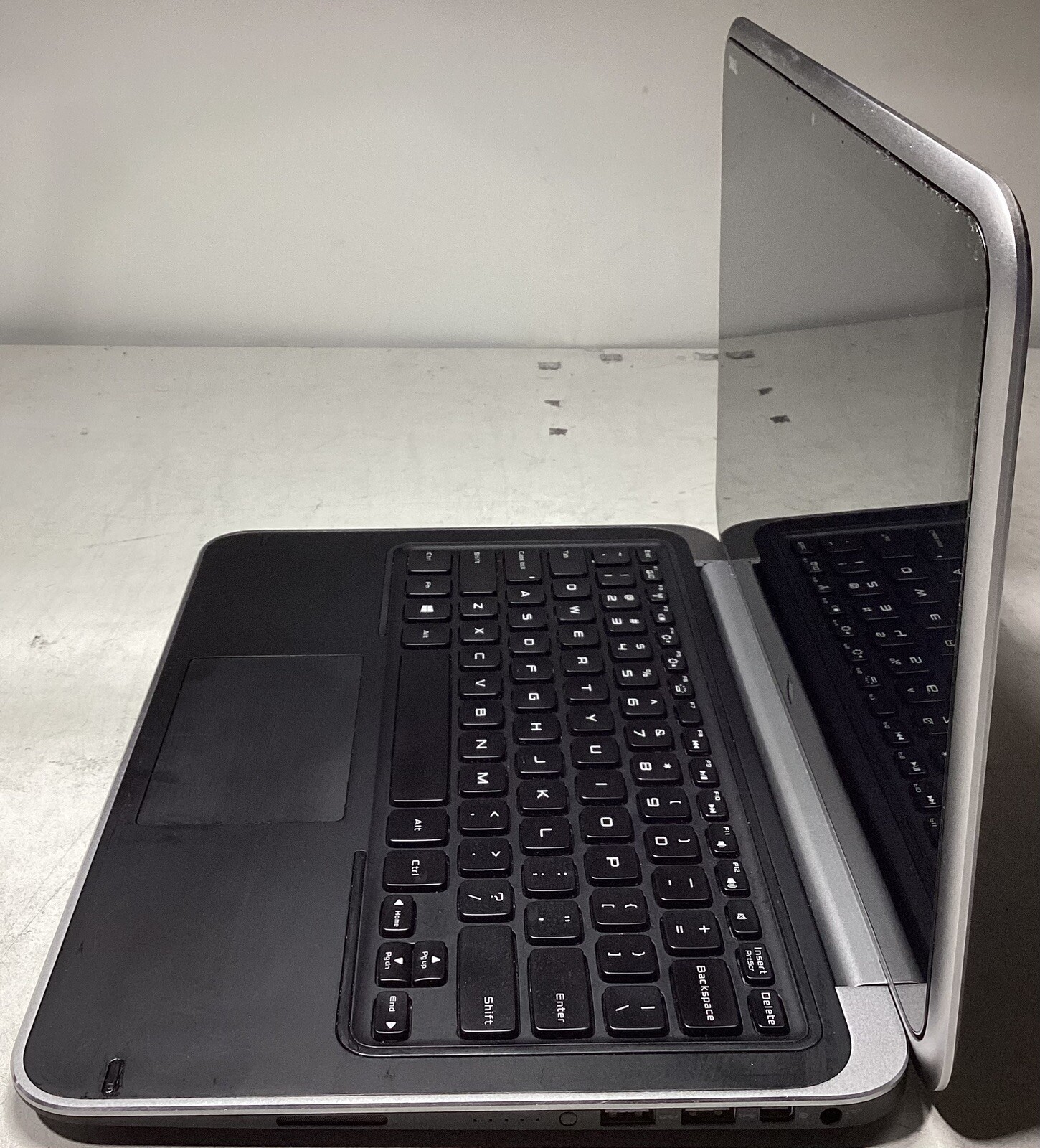 Dell XPS Intel i5-4200U @ 1.60GHZ 4GB RAM 128GB SSD *BAD DISPLAY/SEE PICS*