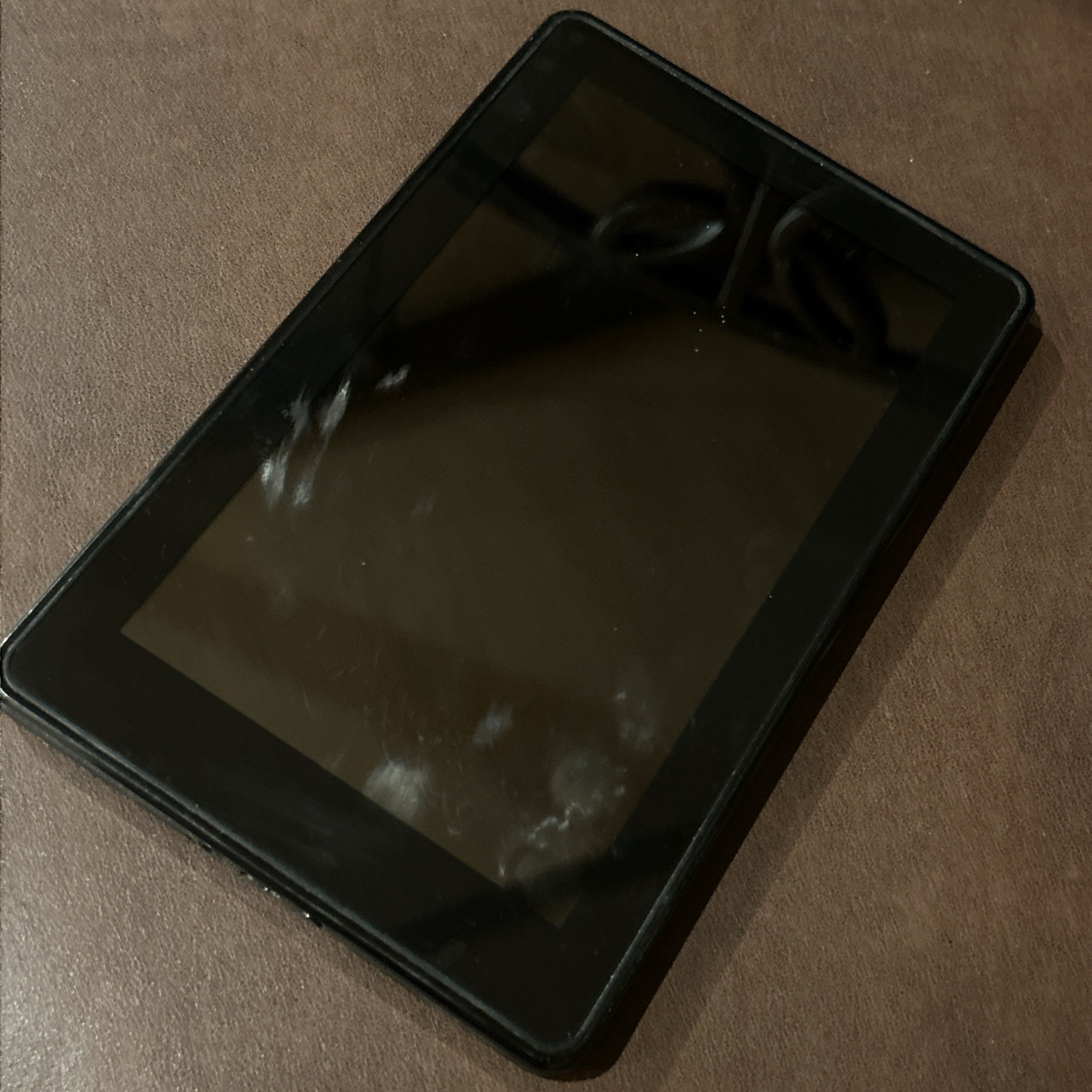 Amazon Kindle Fire D01400 1st Generation eReader Tablet 8GB Black No charger