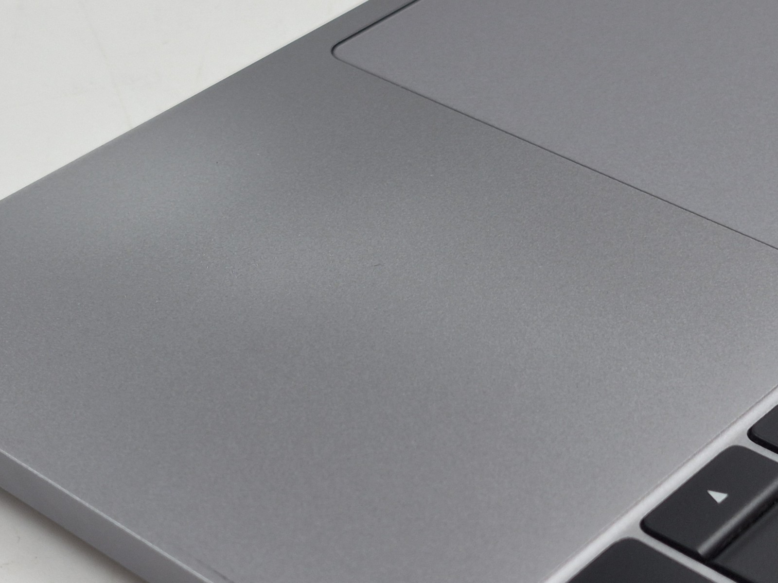 Apple MacBook Pro A1708 13″ i5-7360U 2.30GHz 8GB RAM 512GB SSD macOS