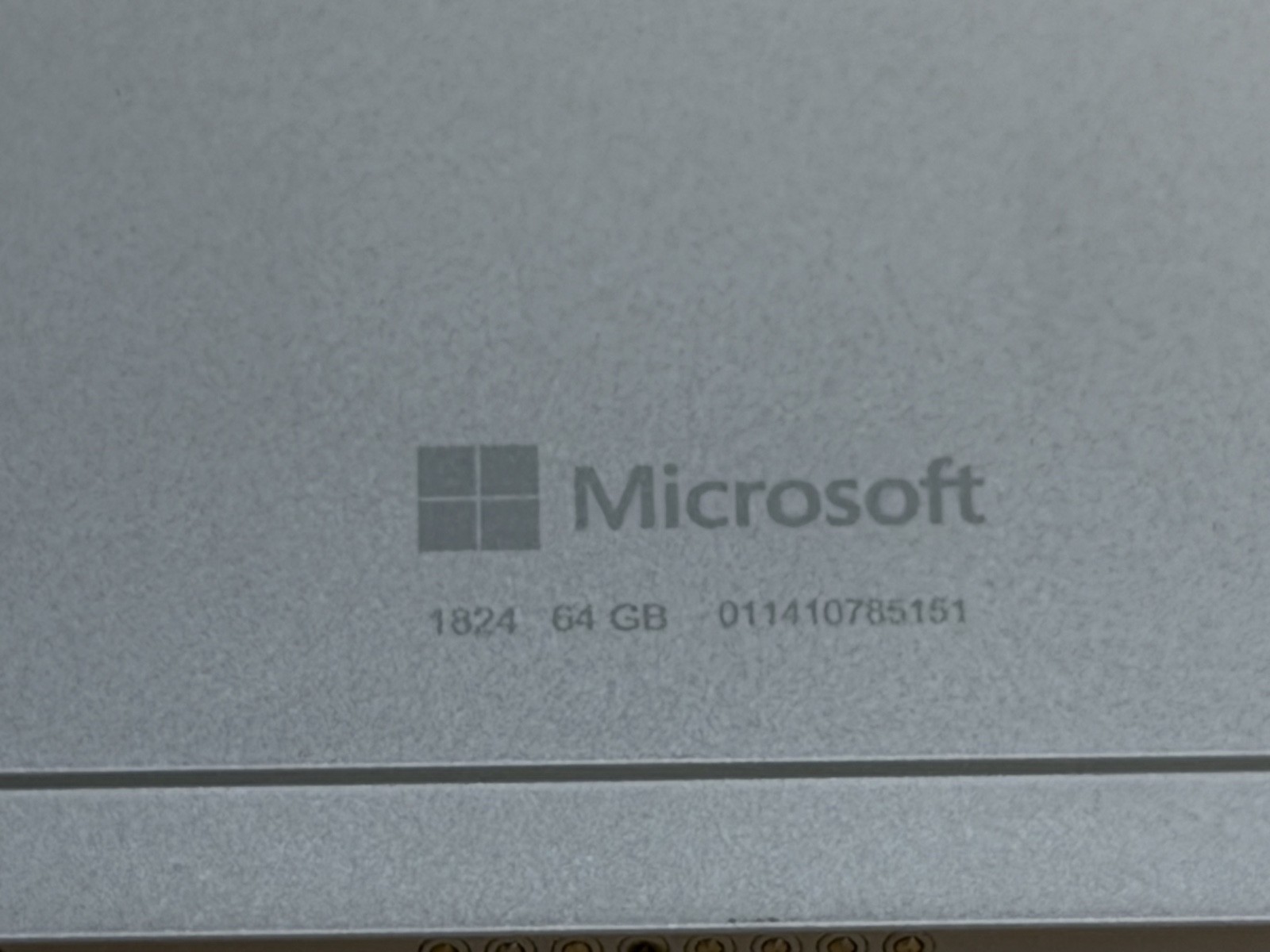 Microsoft Surface Go 1st Gen 1824 10″ – READ, PARTS/REPAIR, NO BOOT