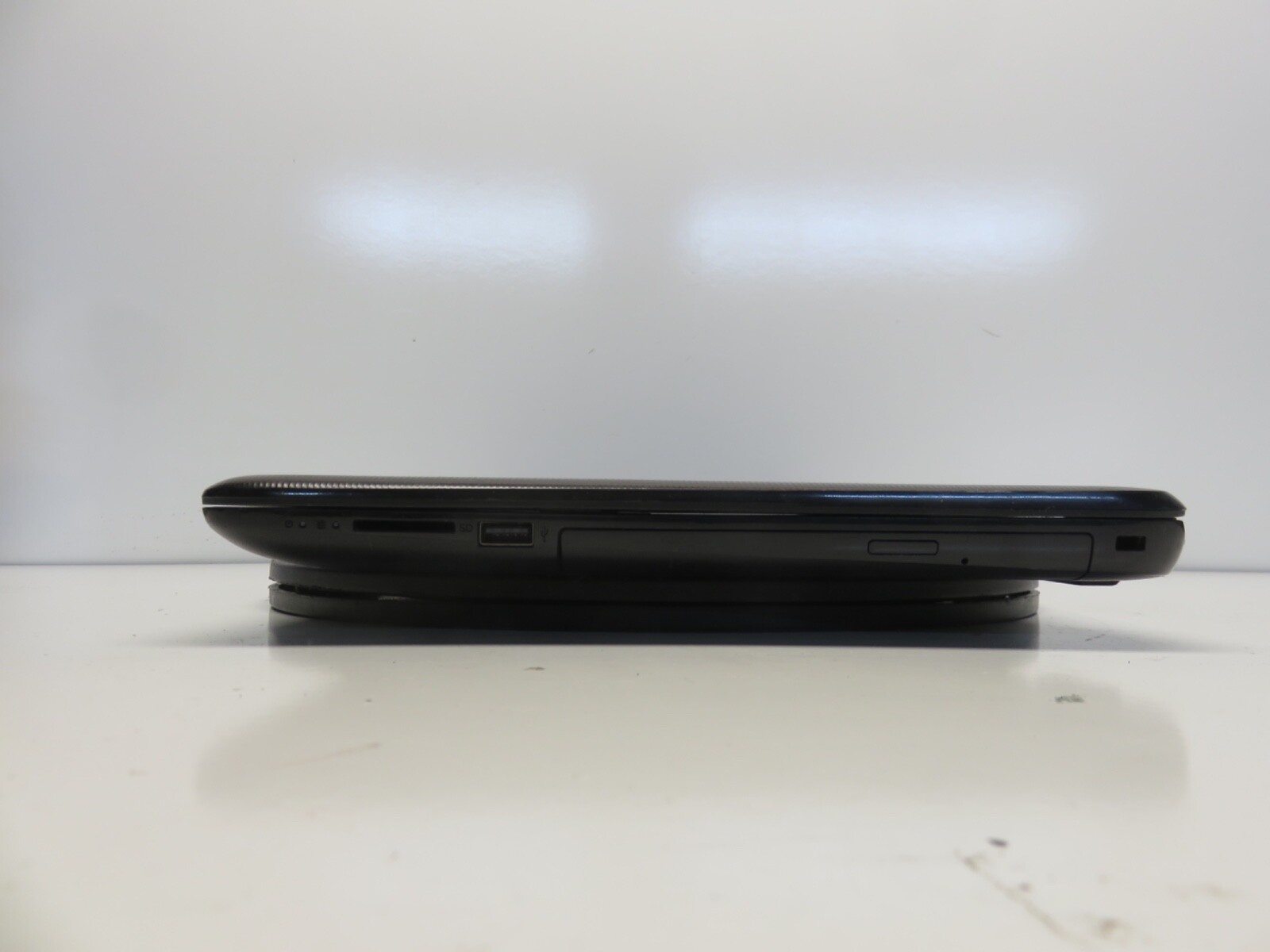 HP 15-BA079DX Laptop AMD A10-9600P Radeon R5 2400MHz 6 GB NO HDD No Batt