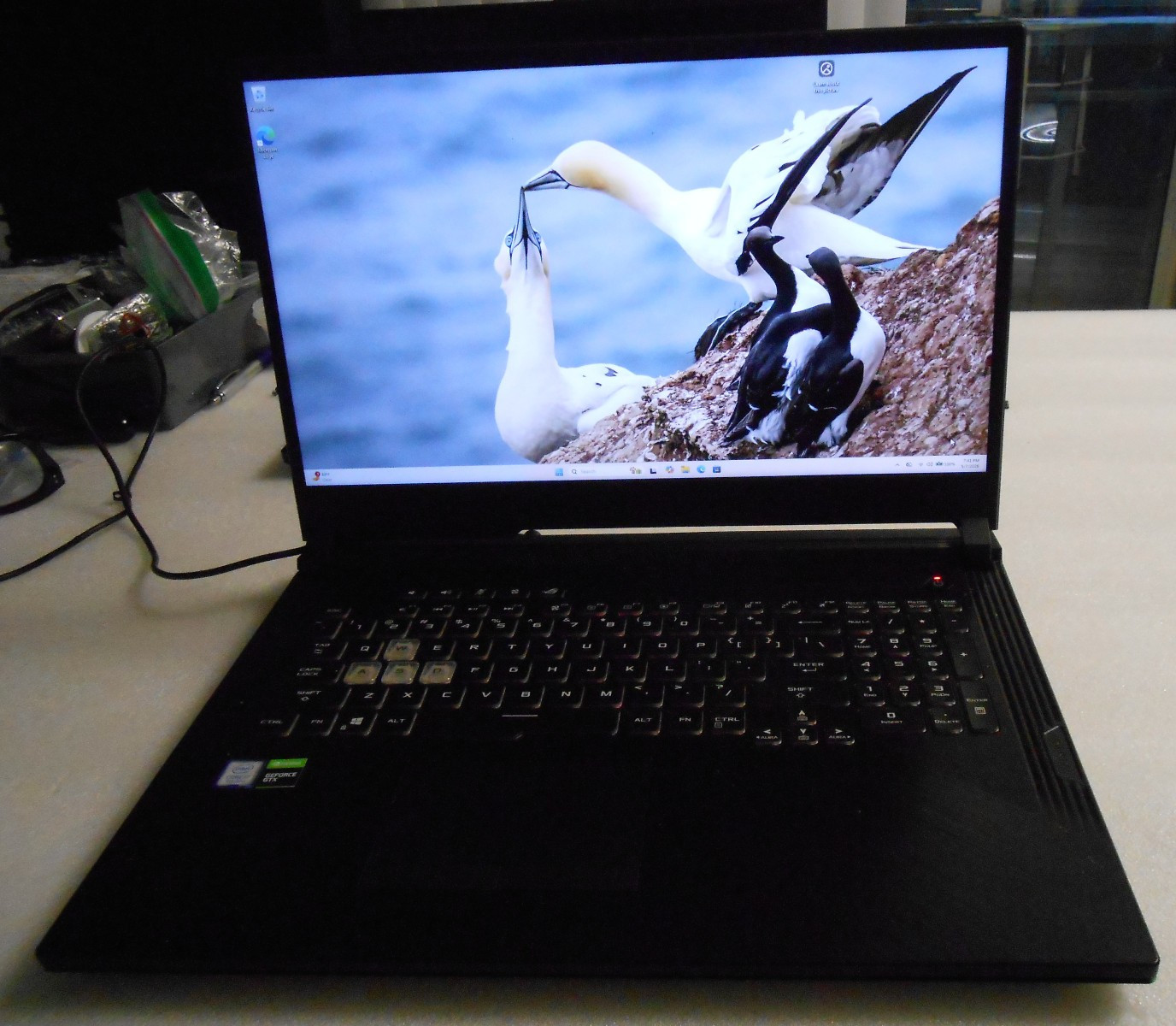 ASUS ROG Strix Dead, For Parts/Repair GL731GT-EB76
