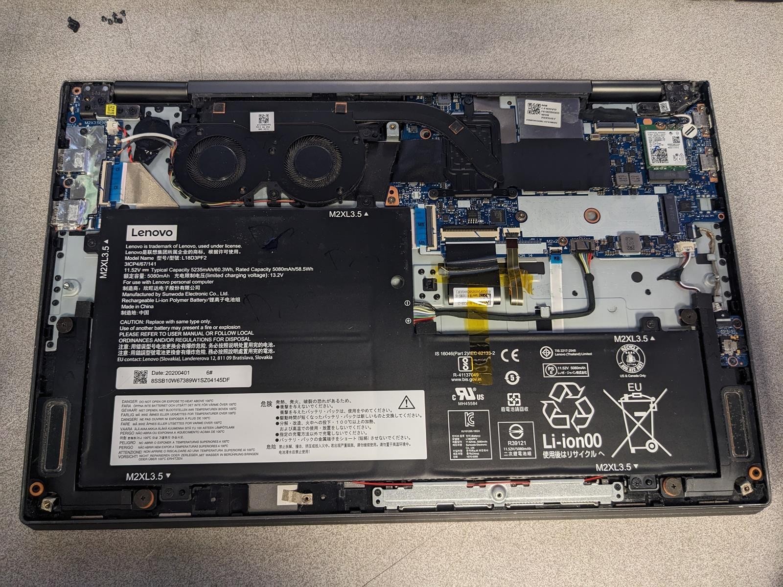 LENOVO YOGA C740-15IML i7-10510U @ 1.80GHz, 12GB RAM, NO HDD/OS – (FOR PARTS)