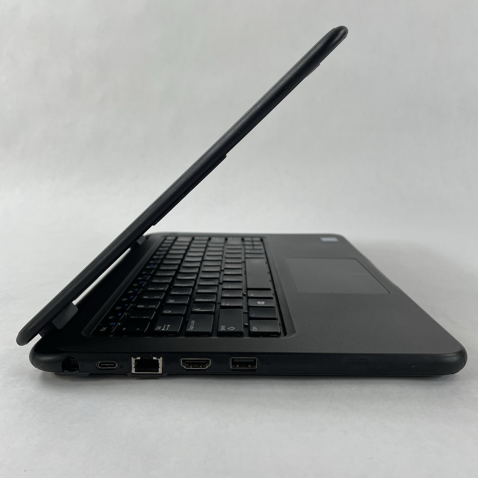 Dell Latitude 3310 13.3″ i5-8265U 1.60 GHz 8 GB RAM No SSD/OS/AC/Batt – READ