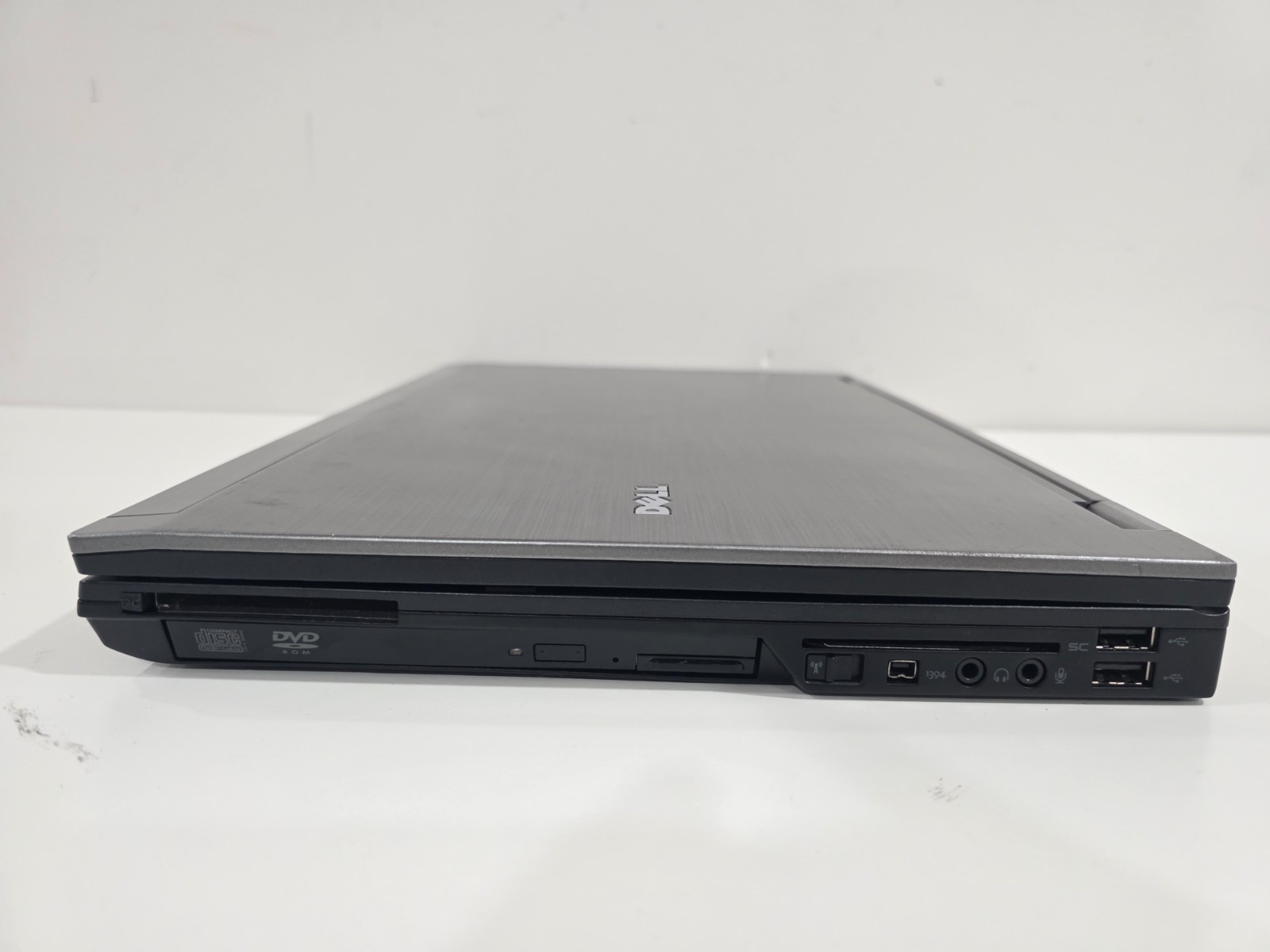 Dell Latitude E6510 Intel Core i5 CPU M 520 4GB Webcam