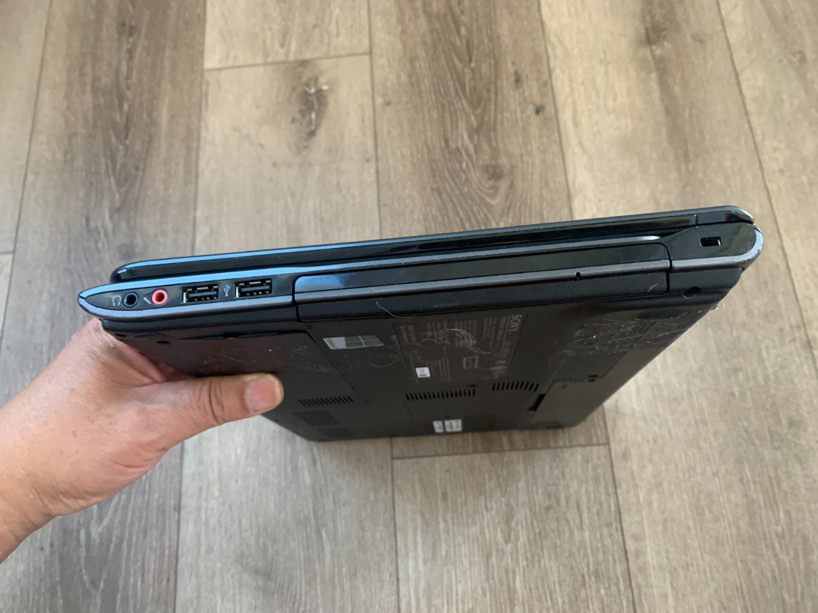 Sony SVE14AJ16L Laptop 14″ Intel Core i5-3230M 2.60GHz 8GB RAM 500GB HDD Win 10