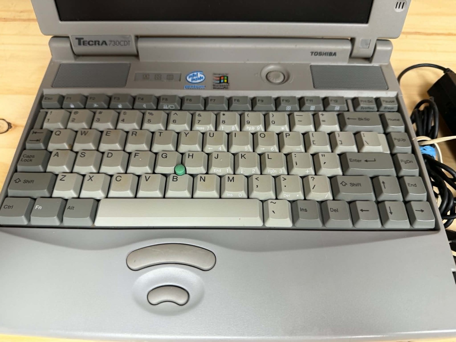 Toshiba Tecra 730CDT Vintage Laptop Notebook 1842