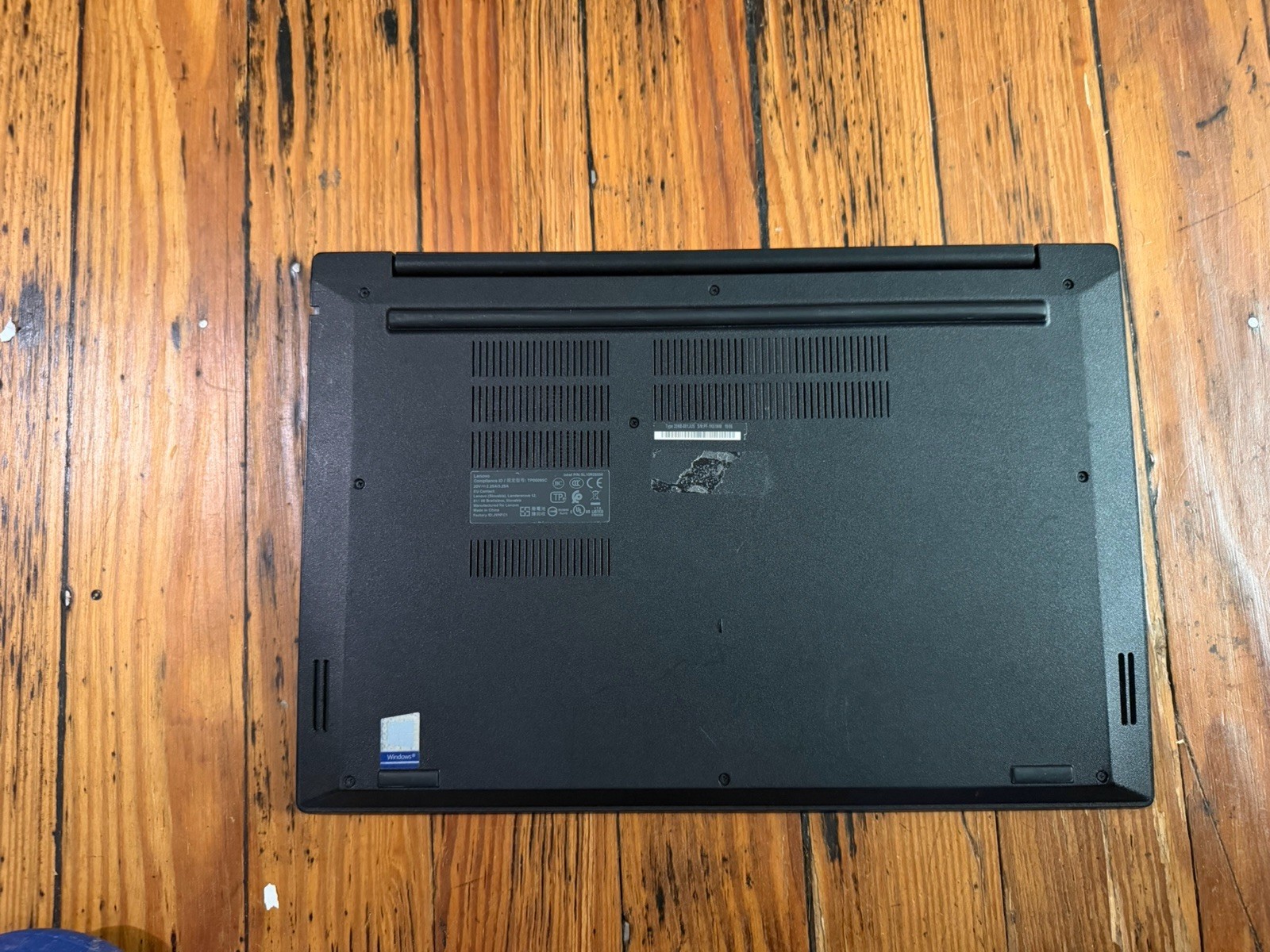 Lenovo ThinkPad E590 i5-8265U 8GB RAM 256GB SSD 15.6″ FHD W11P (26992)