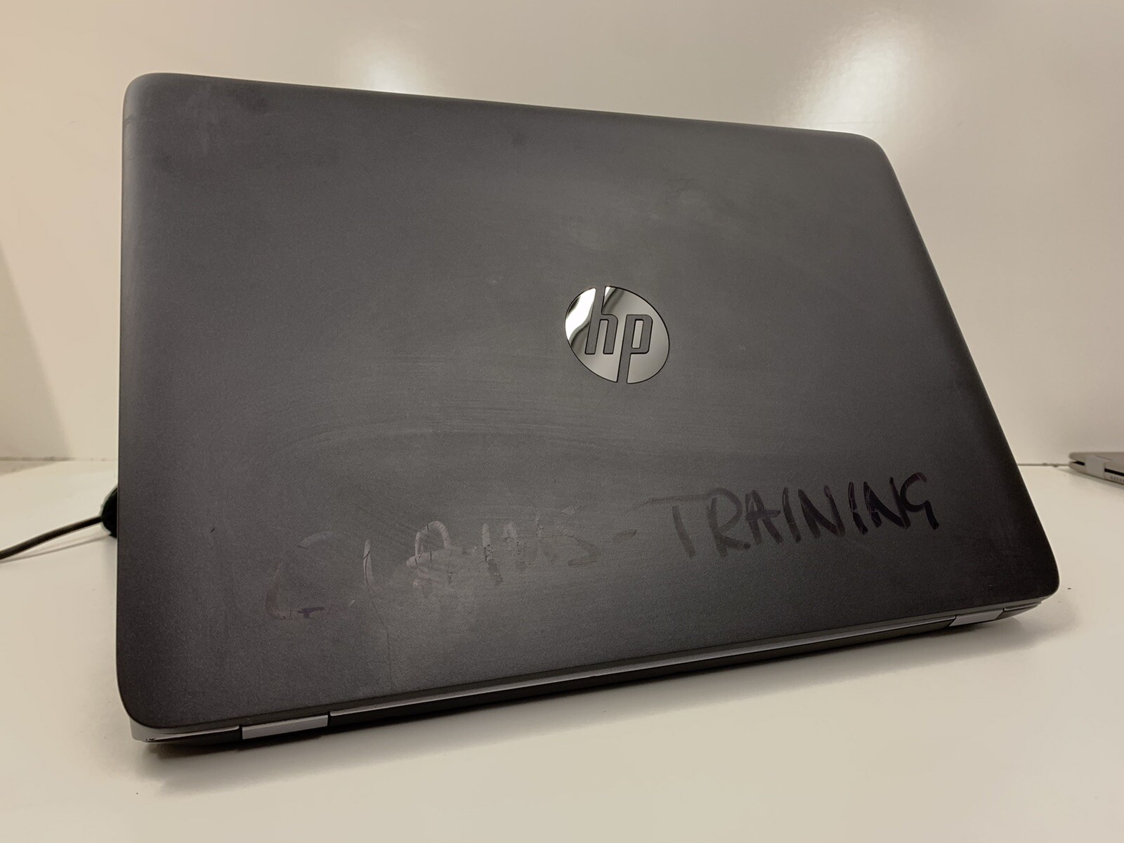 HP EliteBook 840 G2 14″ CORE i5-5300U @ 2.30GHz | 4GB RAM | NO HDD | #T82