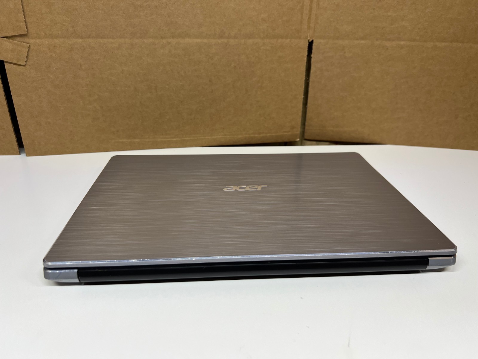 Acer Swift 3 SF314-54-39BH 14″ Laptop – 128GB SSD, 4GB RAM, Intel i3, Windows 10