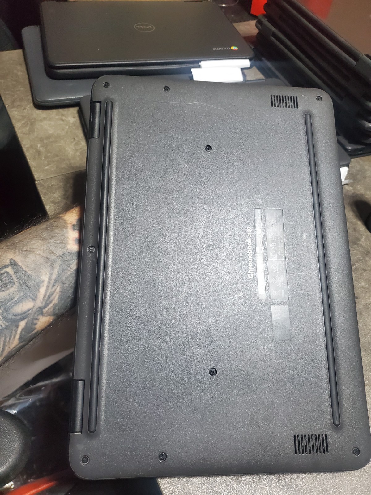 Dell Chromebook 3100, ChromeOS mfg yr 2021