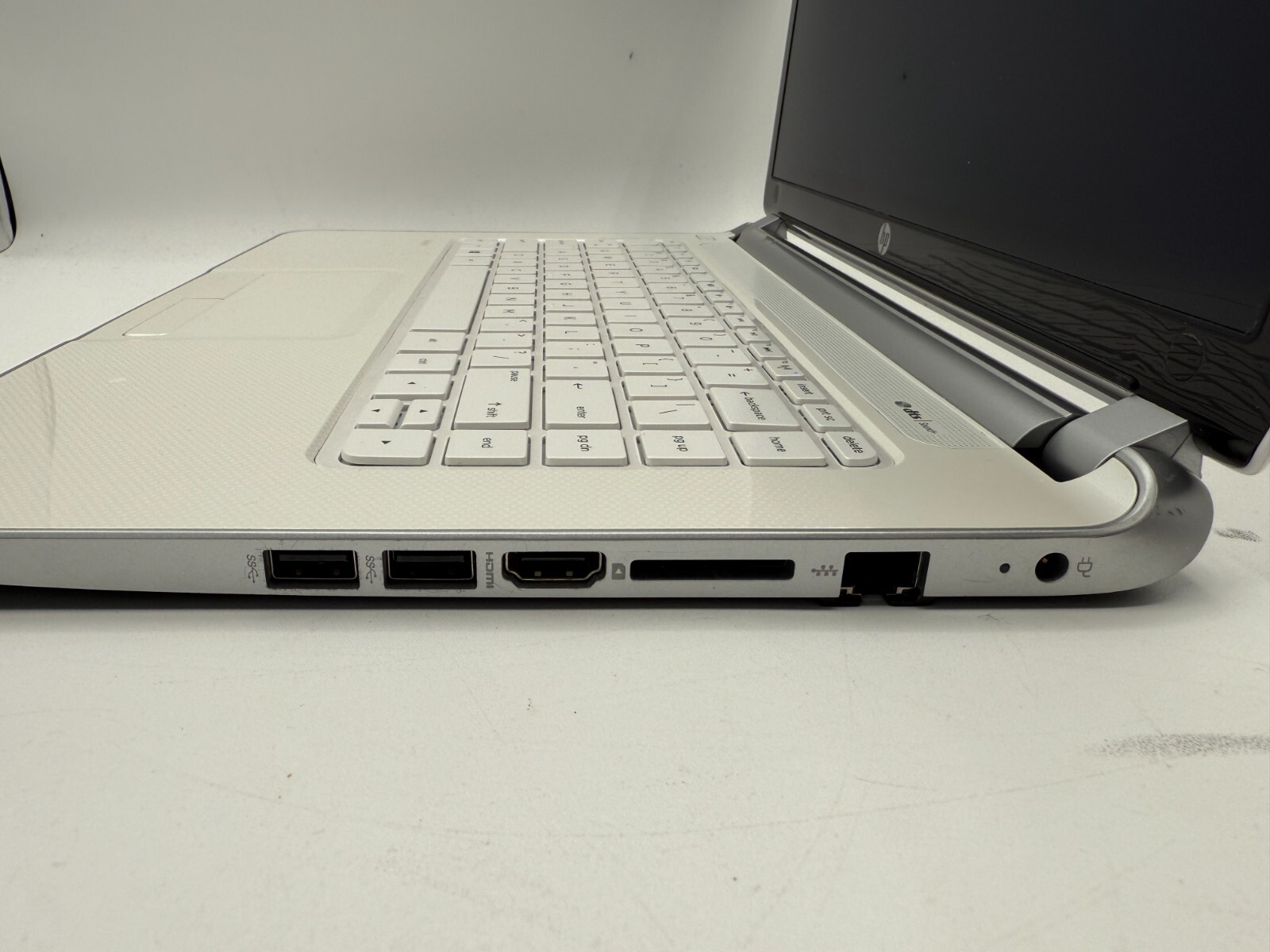 HP Pavilion 14-f023cl Silver 14″ Laptop PC Windows 10- fast ship