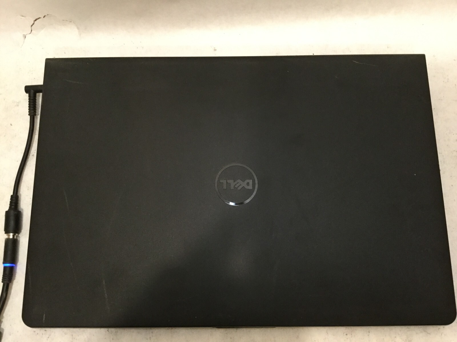 Dell Inspiron 15-3565 / AMD E2-9000 R2 4 CC (2C+2G) @ 1.8 GHz /(MISSING PARTS)MR