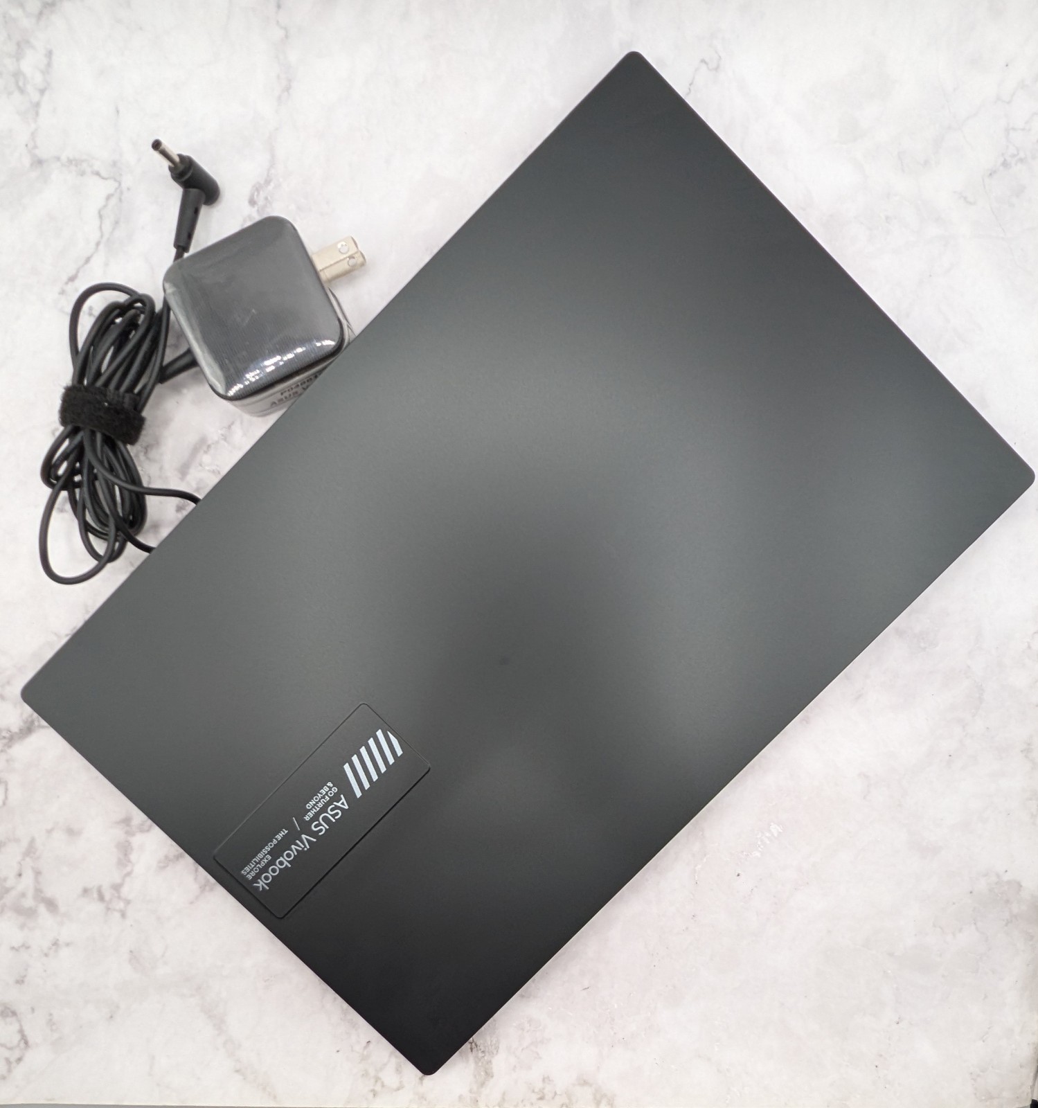 ASUS Vivobook Go 14 15.6″Laptop w/ 1 year of Microsoft 365 Black