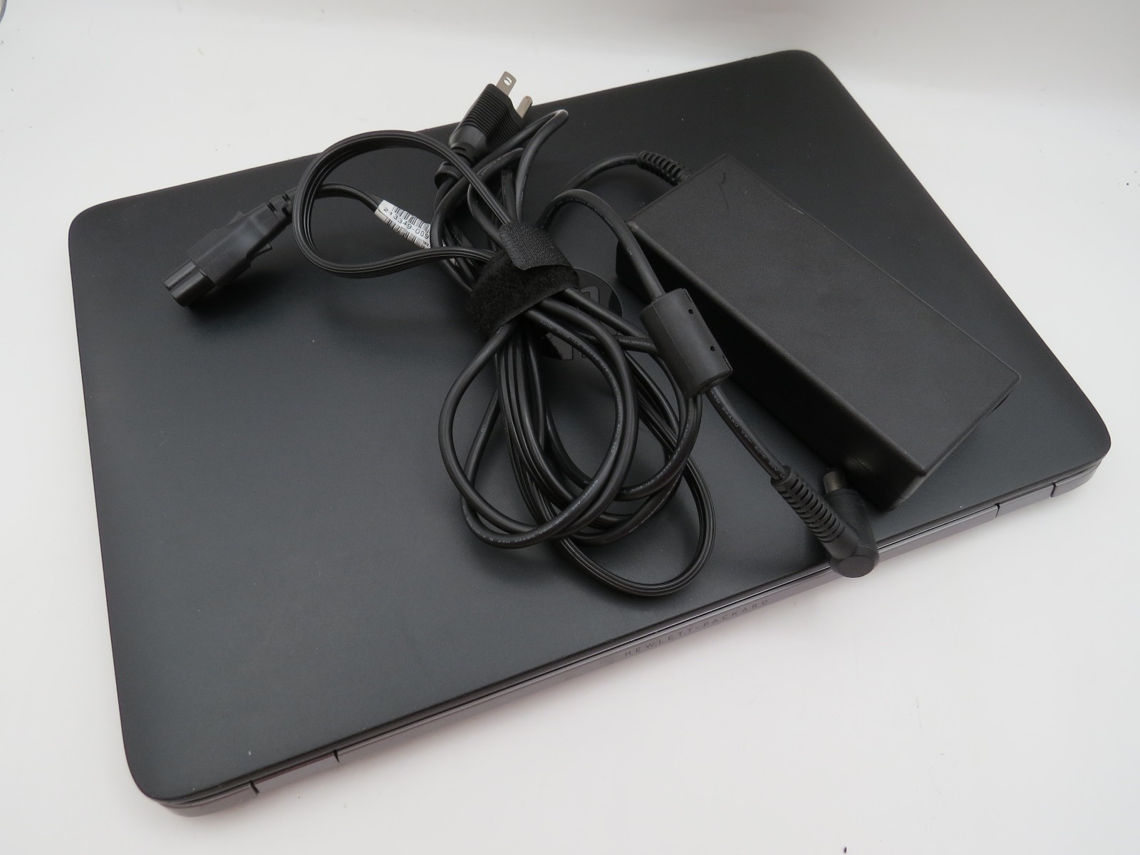 HP Elitebook 840 G2 i5-5200U @ 2.2GHz 8GB DDR3 240 GB SATA SSD No OS