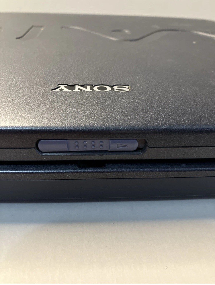 Sony VAIO PCG-971L Windows XP Laptop Boots HDD/CD-ROM Read Retro PC + Charger