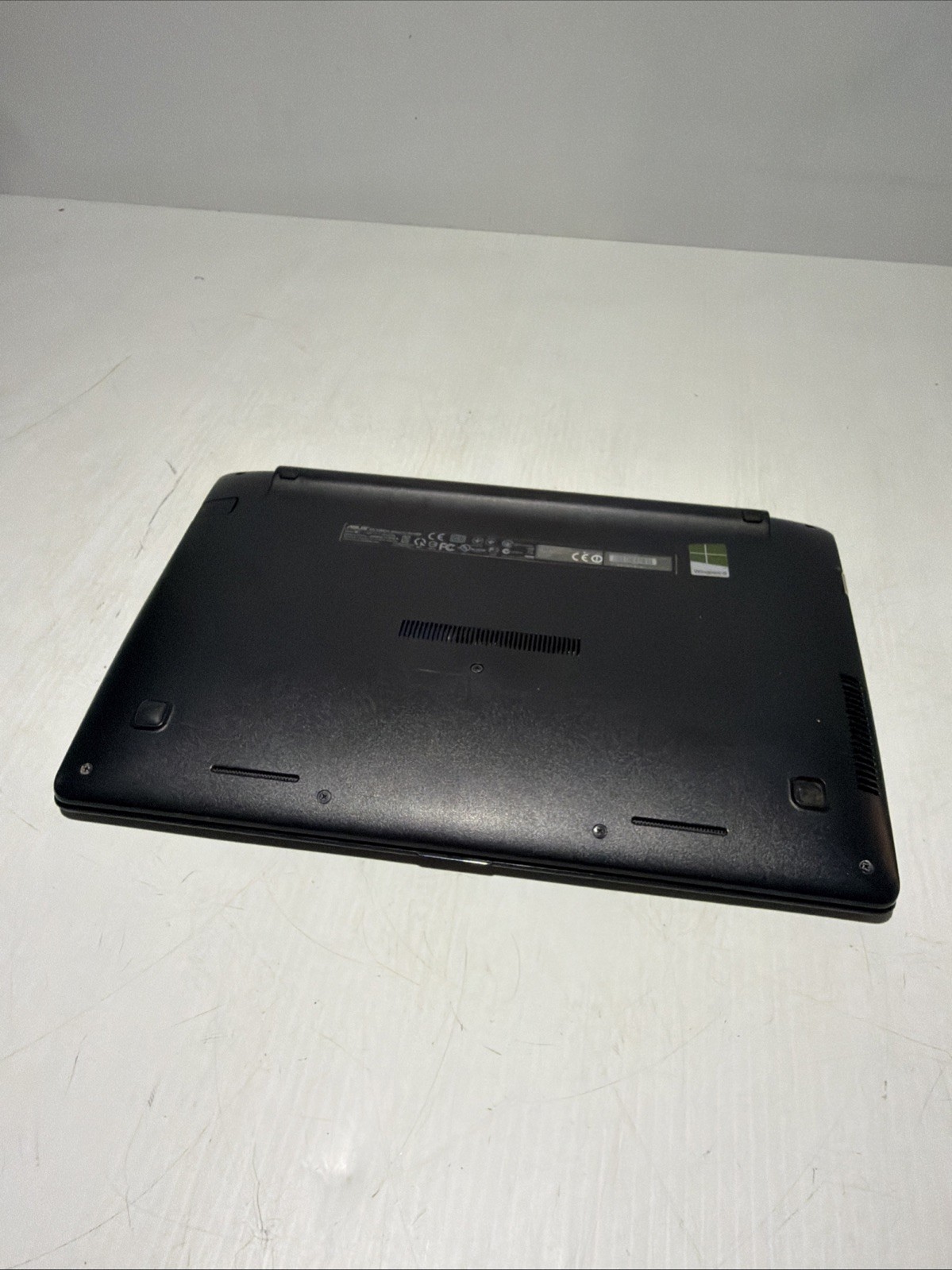 Asus X200CA 12″ Touch Laptop Celeron 1007U 4gb Ram 320gb HDD Windows 10 Home