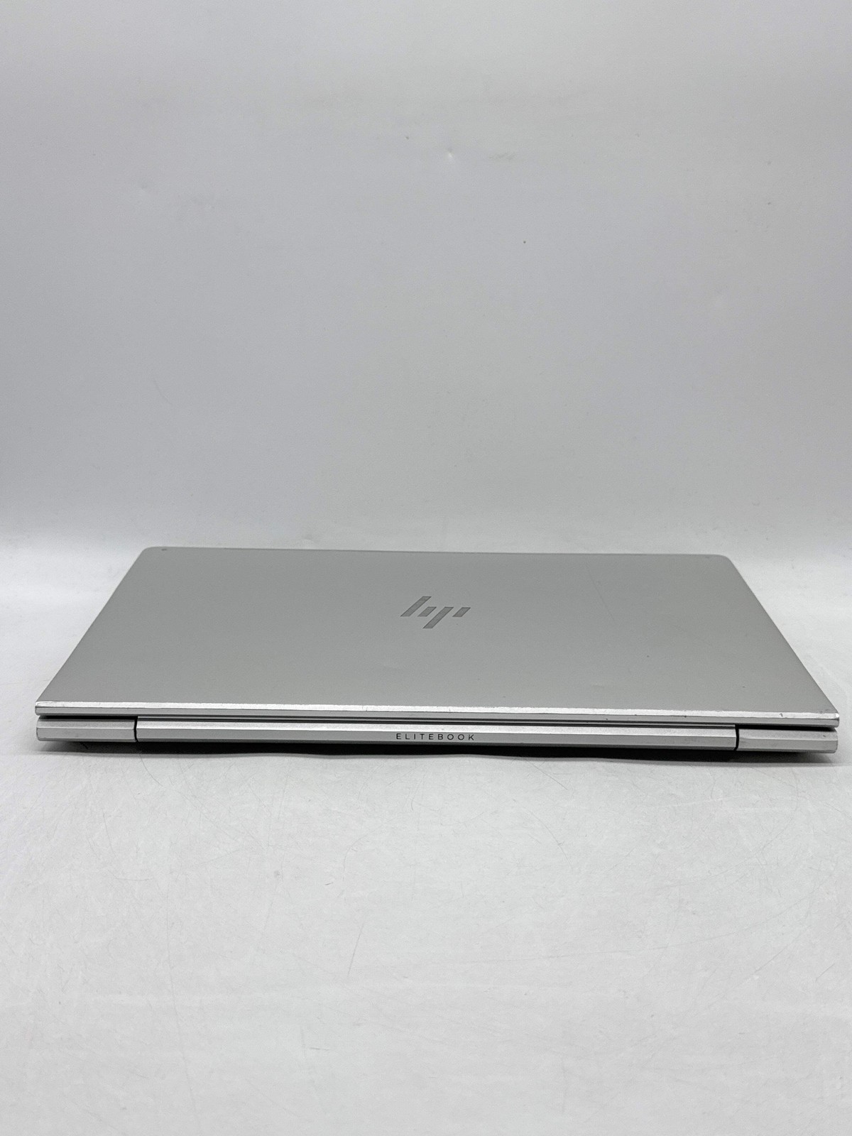 HP EliteBook 640 G10 14.0″ FHD Touch Core i5-1335U 1.30GHz 256GB SSD 8GB RAM