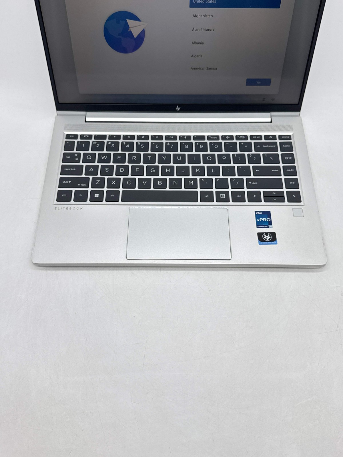 HP EliteBook 640 G10 14.0″ FHD Touch Core i5-1335U 1.30GHz 256GB SSD 8GB RAM