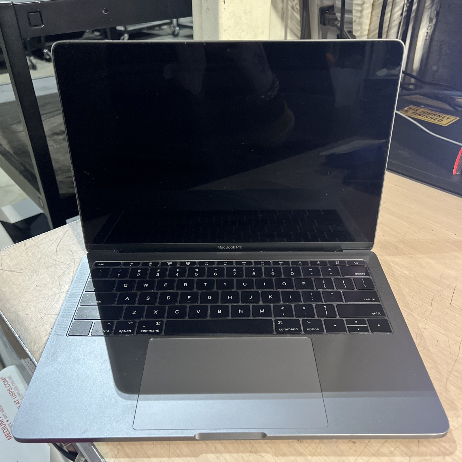 APPLE MACBOOK PRO 13″ MID-2017 CORE I5-7360U 2.3GHZ 8GB RAM NO HD