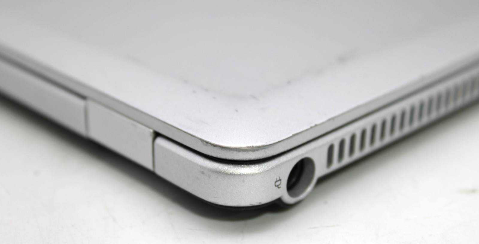 HP EliteBook Folio 9480m-i5-4310U@2.0GHz-8GB DDR3-NO STORAGE OR OS*USED/TESTED*