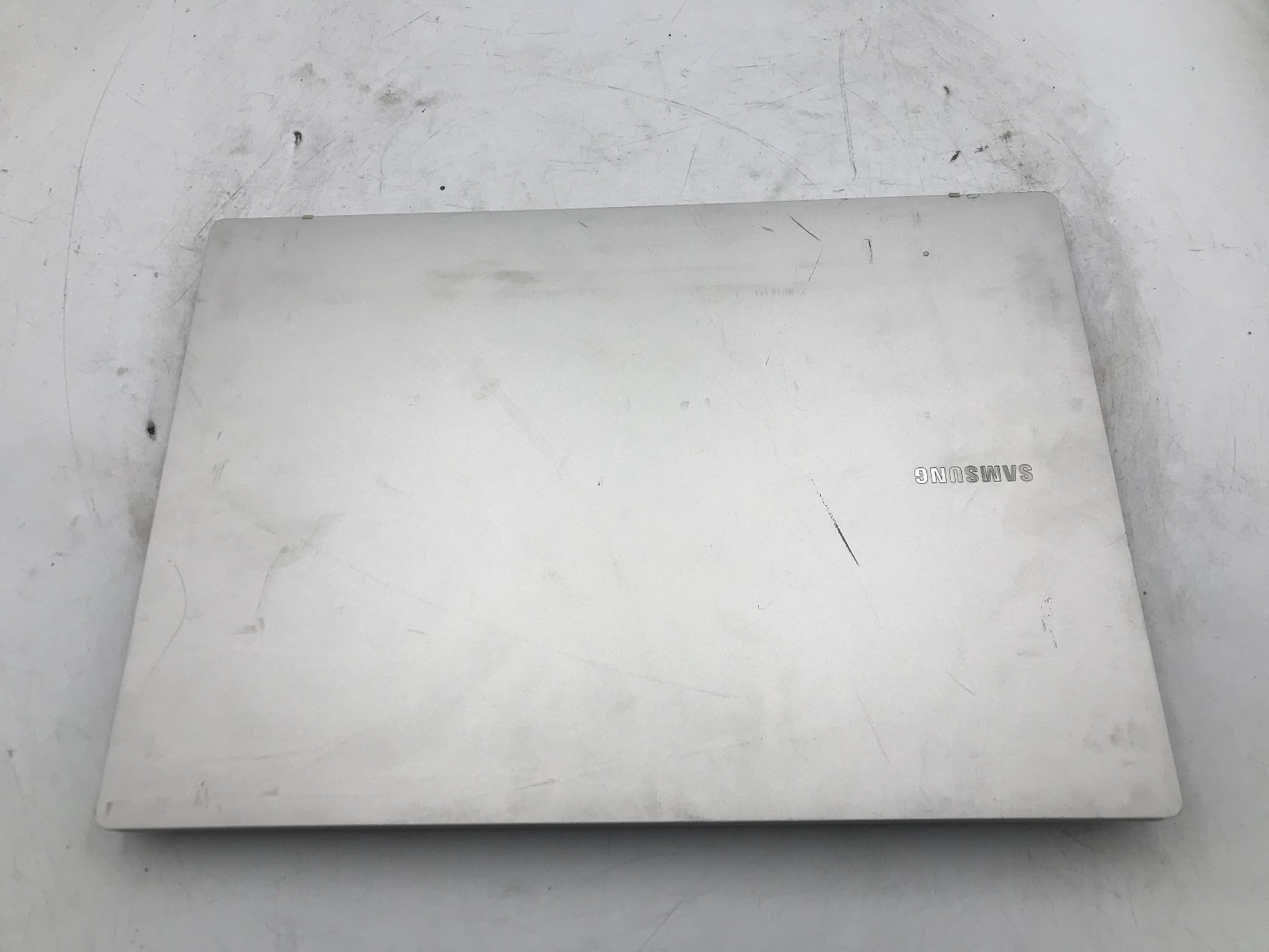 SAMSUNG NP340XLA – FOR PARTS/BAD LCD – SNAPDRAGON 7C GEN 2 – 4GB RAM – READ – BB