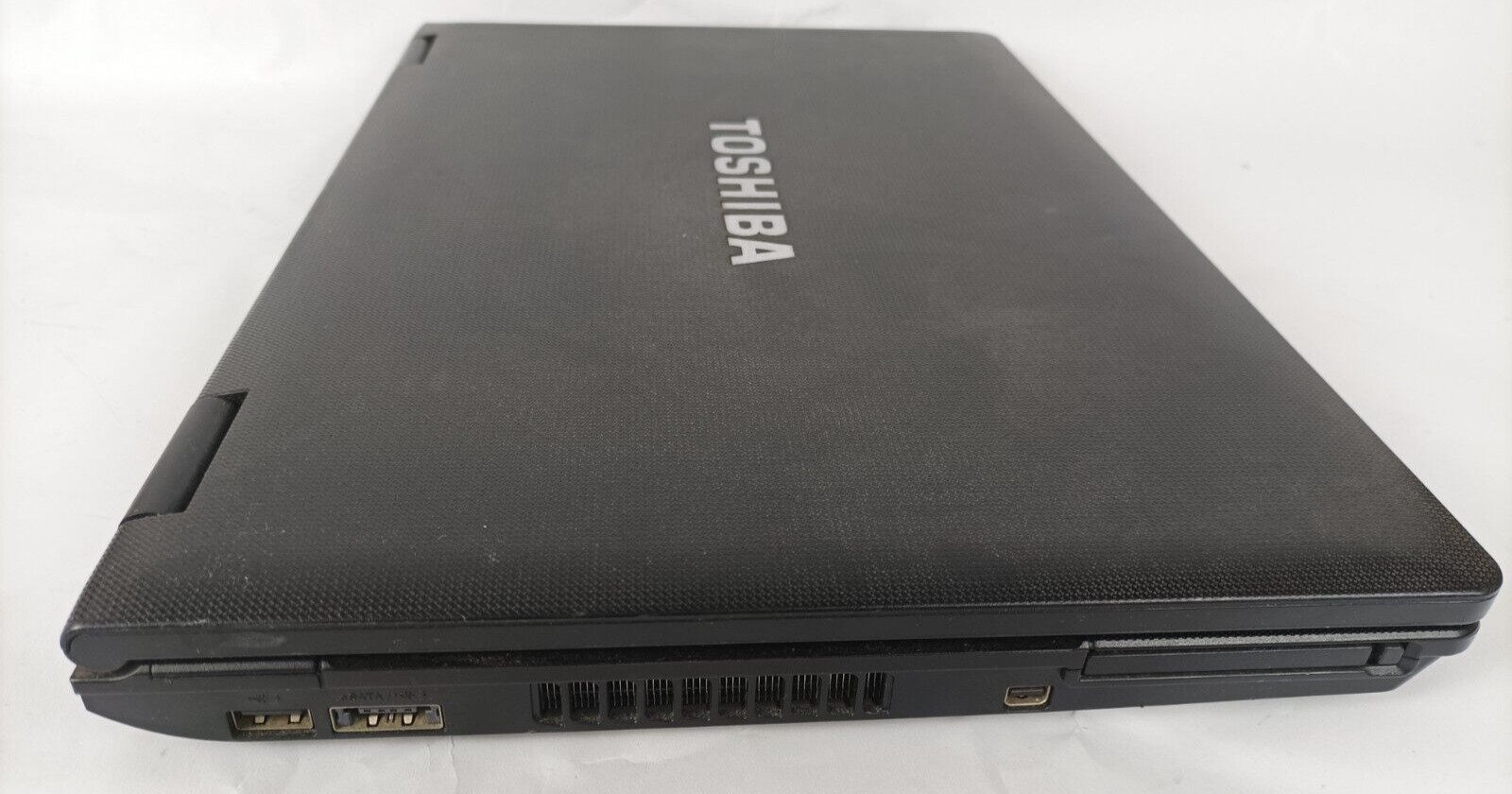 Toshiba S500 Notebook PC i3 M370 4gb DDR3 256gb SSD MiniDP Esata DVD Windows 10