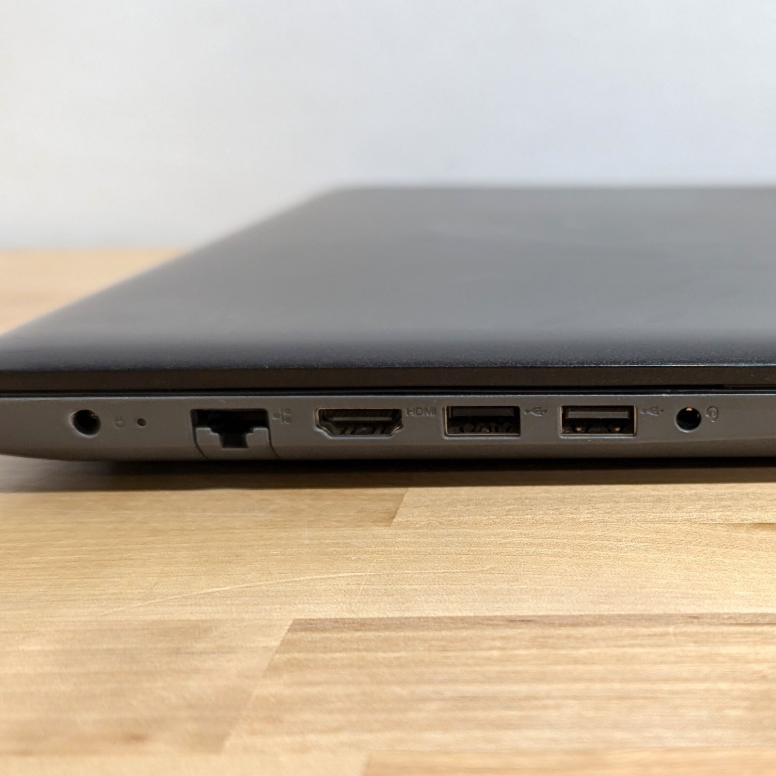 Lenovo IdeaPad 320-15 IAP Intel Celeron N3350 1.10GHz 4GB RAM (No Drive)
