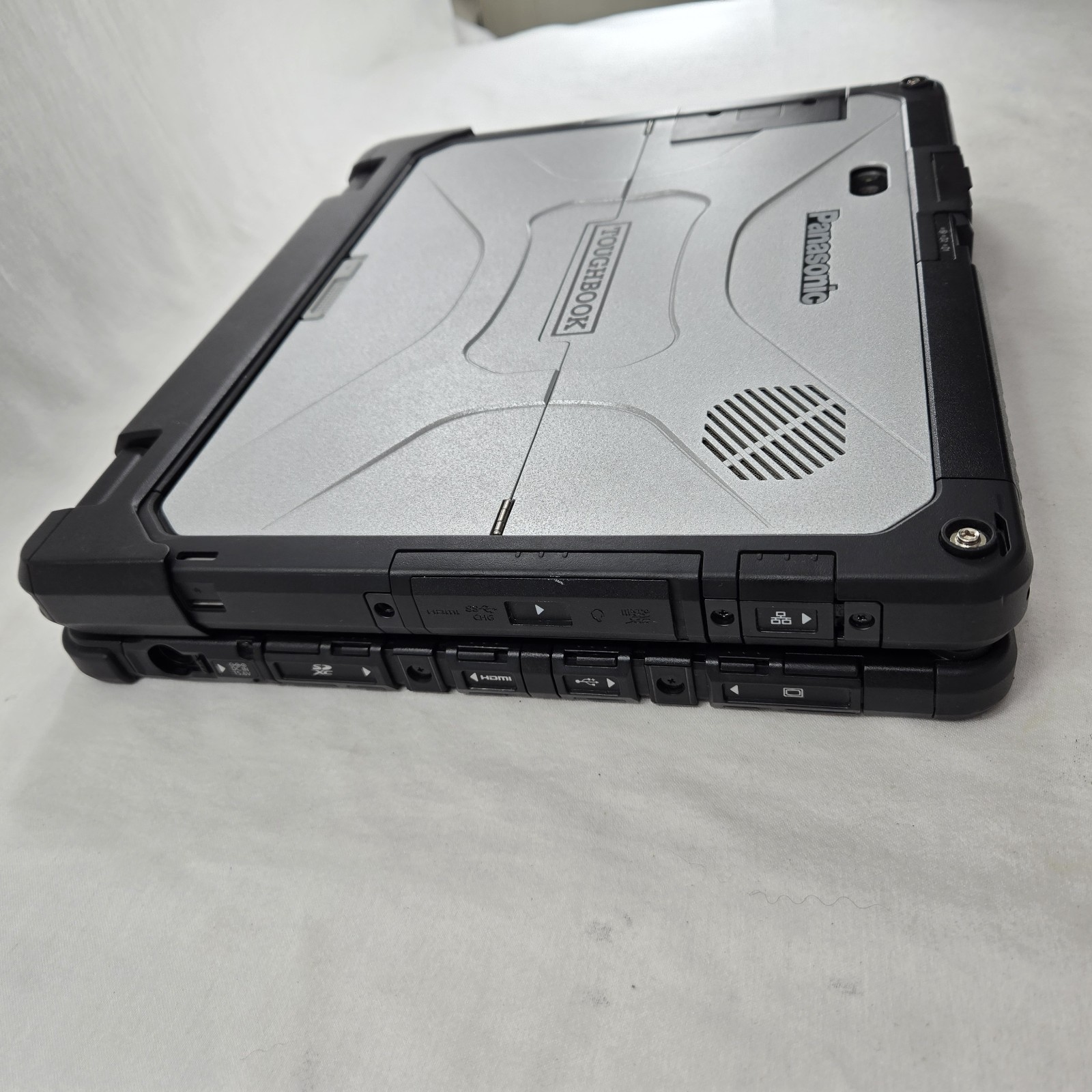 Panasonic Toughbook CF-33 i5-7300U 2.60GHz 256GB SSD 8GB Ram 4G – GPS – Grade B+