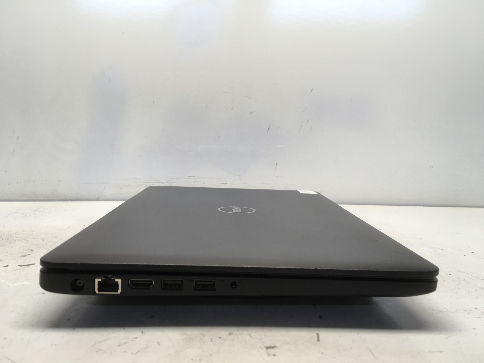 Dell Latitude 3580 Intel i7-7500U 2.7GHz 8 GB NO HDD No Batt