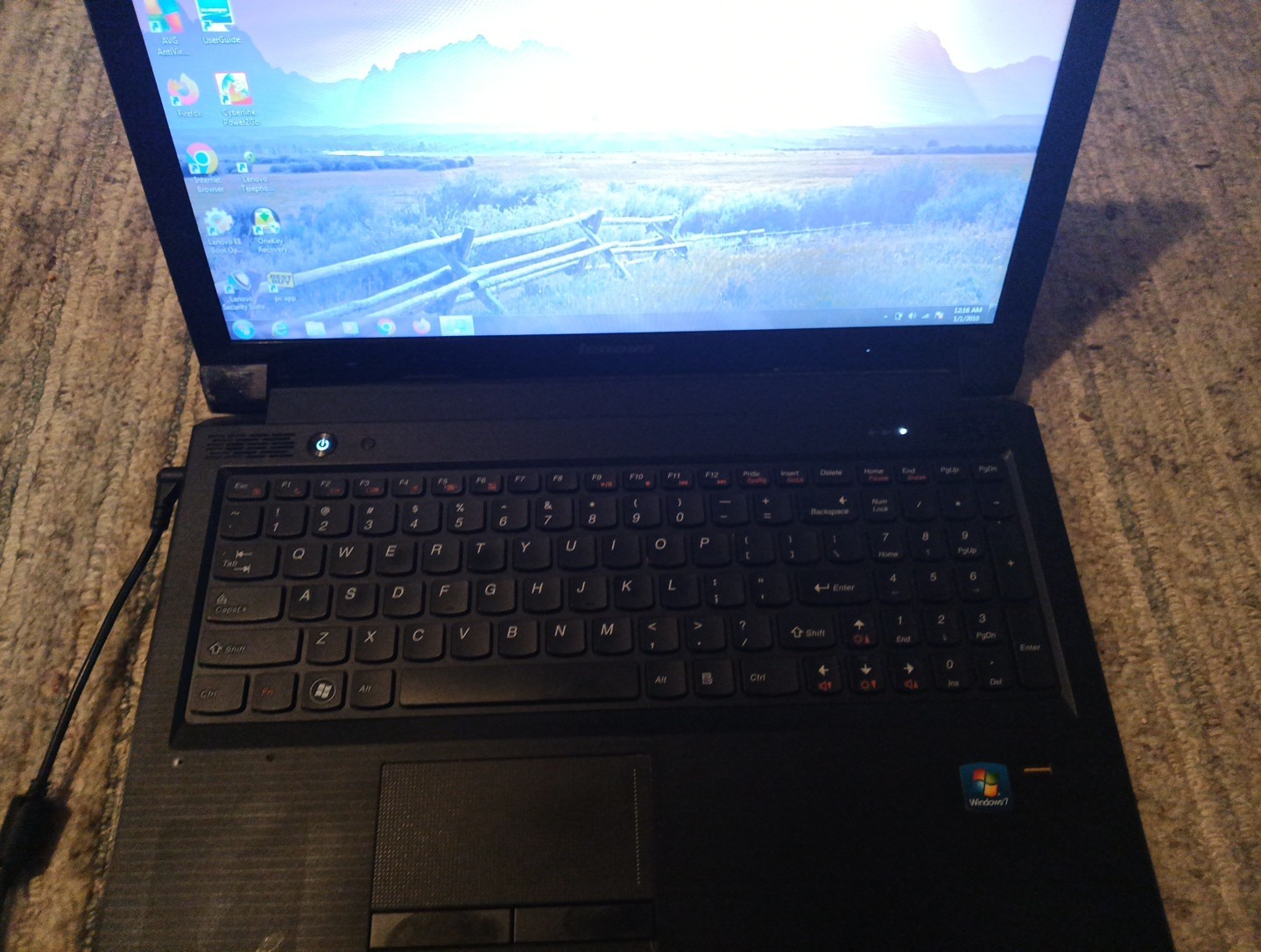 Lenovo PC Laptop Labtop 16″ Black AMD 1.65ghz, 4GB Ram 250GB HD Windows 7
