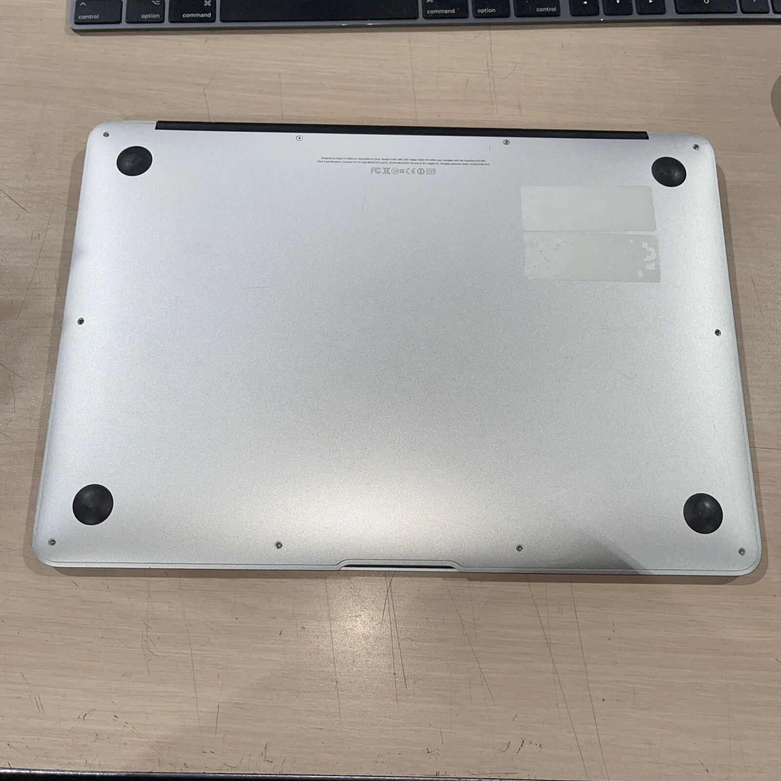 Apple Macbook Air Mid 2012 i5-3427U 1.8GHZ 4gb RAM NO HD