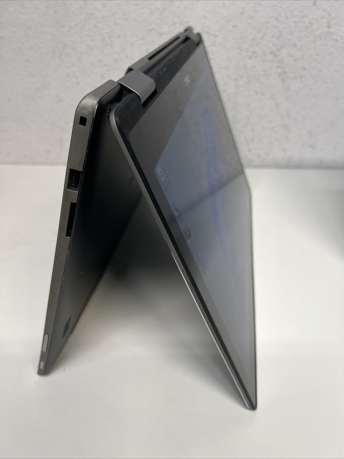 Dell Inspiron 15-7579 TOUCH 2IN1 Intel Core i5-7200U 2.5GHz 8GB 256GB SSD *READ*