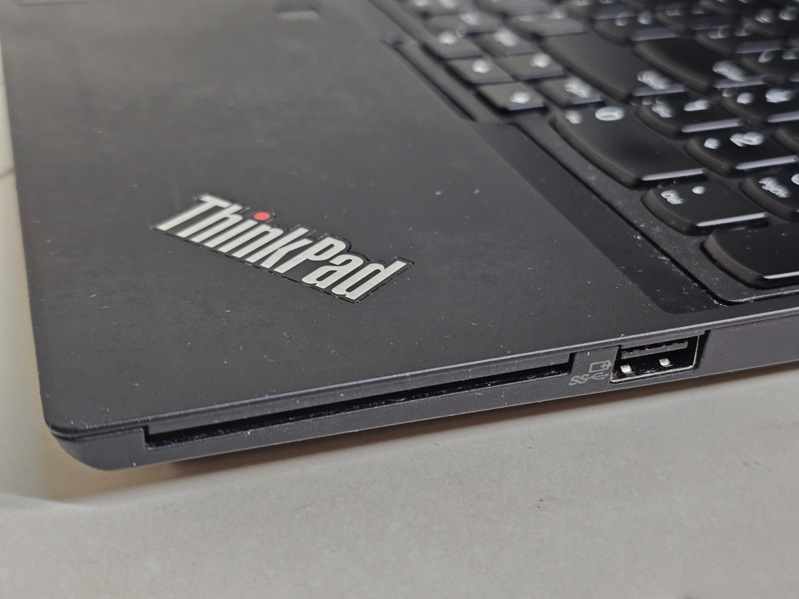 Lenovo ThinkPad T15 Laptop – 2.6 GHz i5-1145G7 16GB 512GB 15.6″ Touchscreen SP15